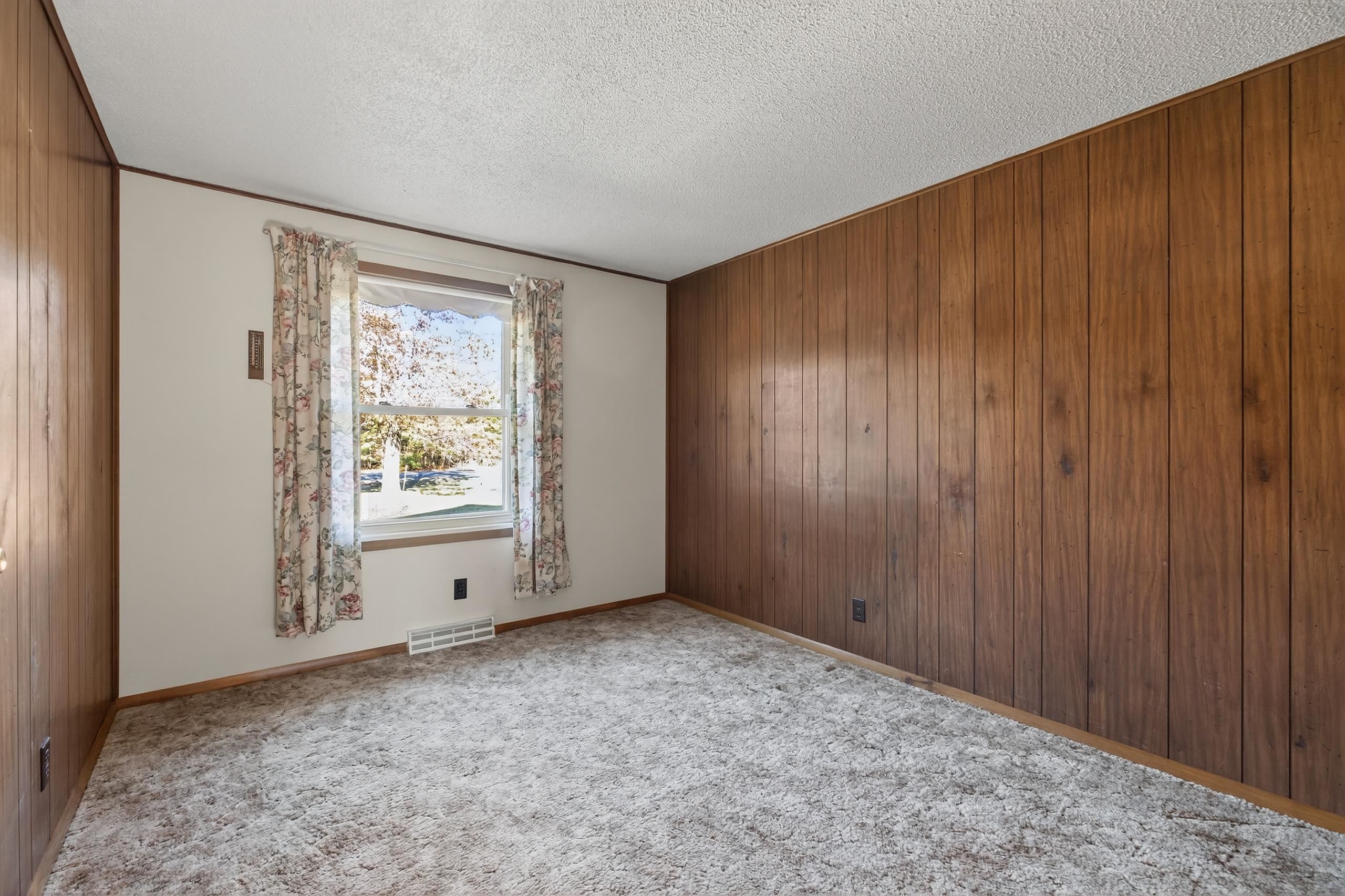4555 Lynn Hill Road Property Photo 19