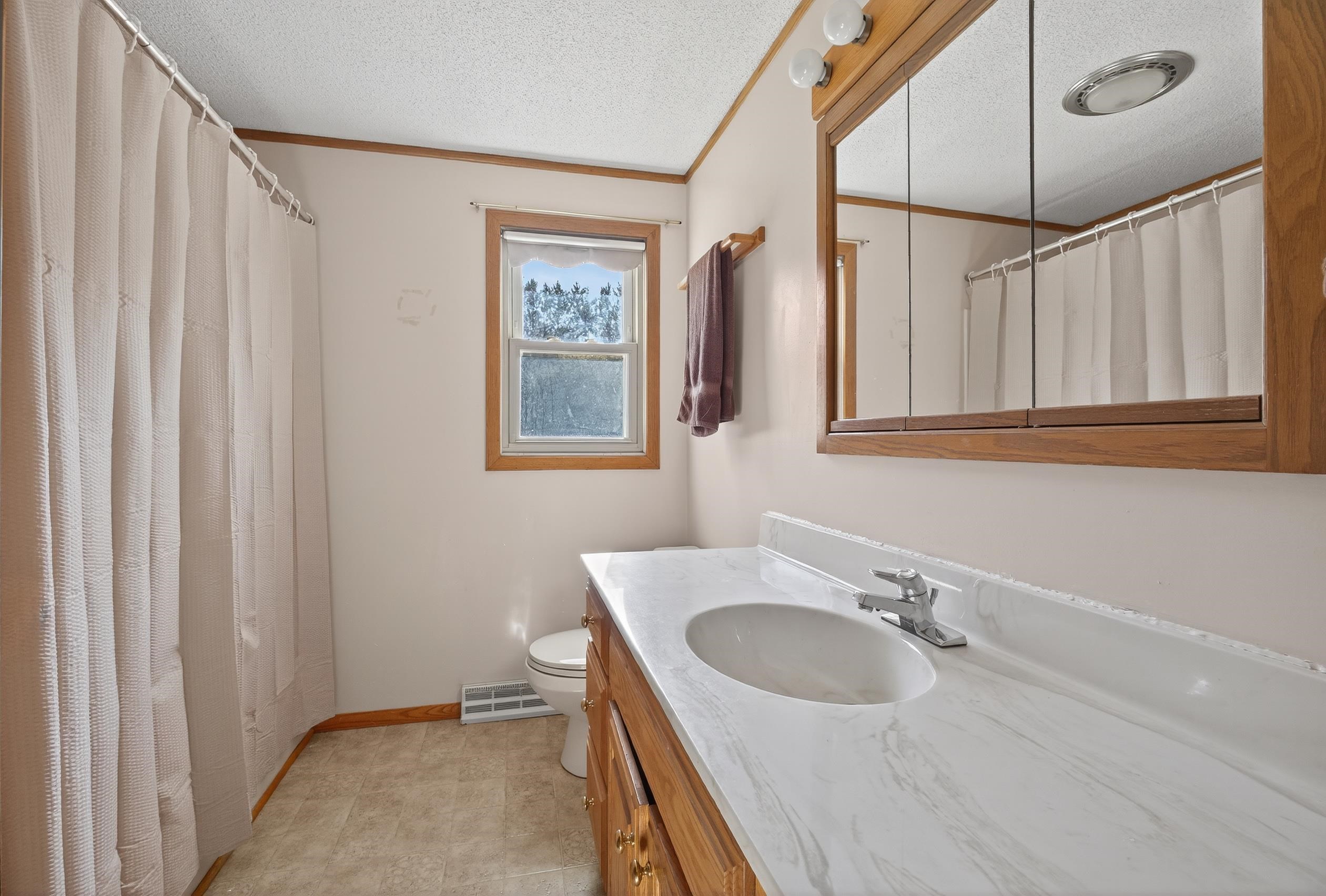 4555 Lynn Hill Road Property Photo 24
