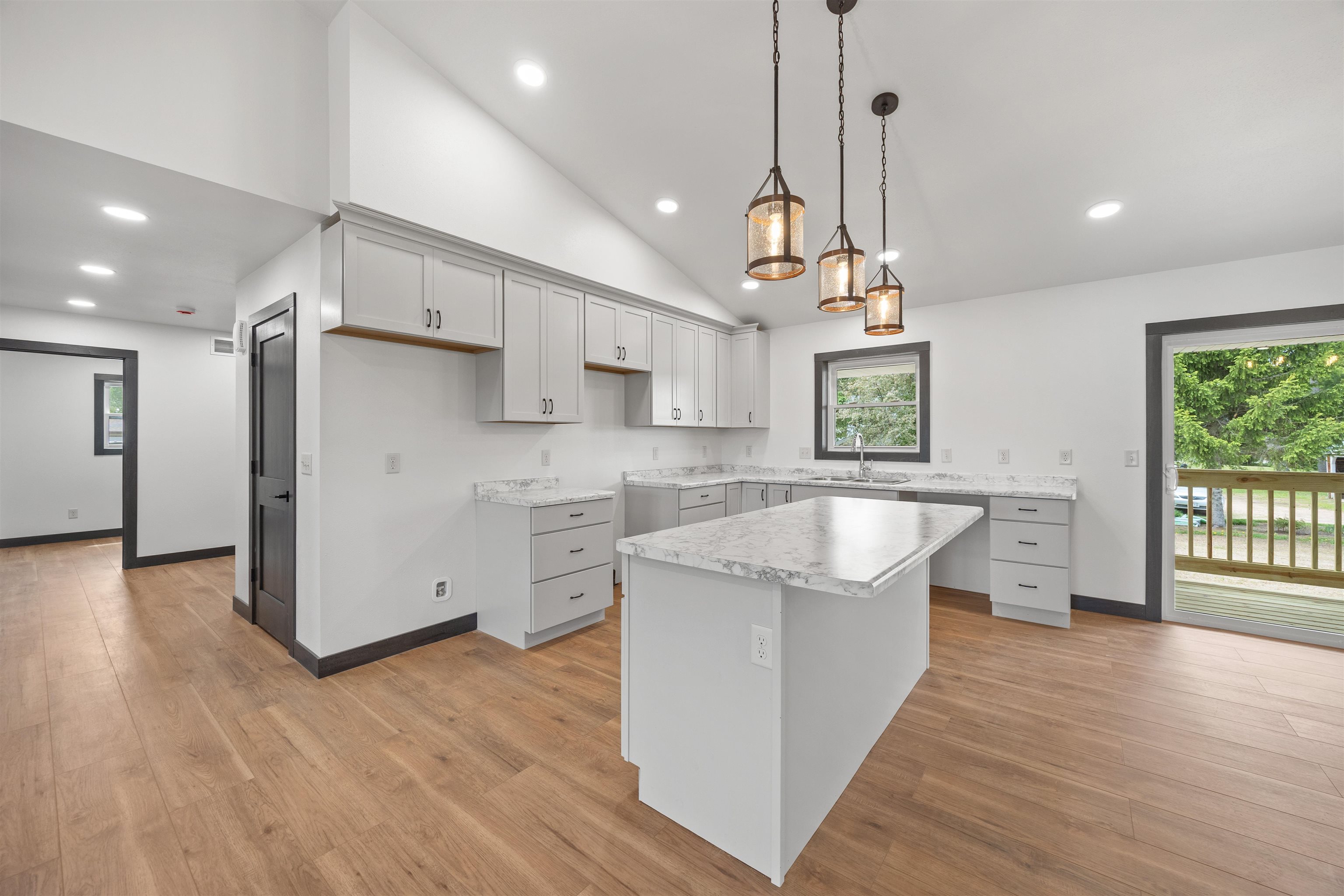 340 Second Street Property Photo 7