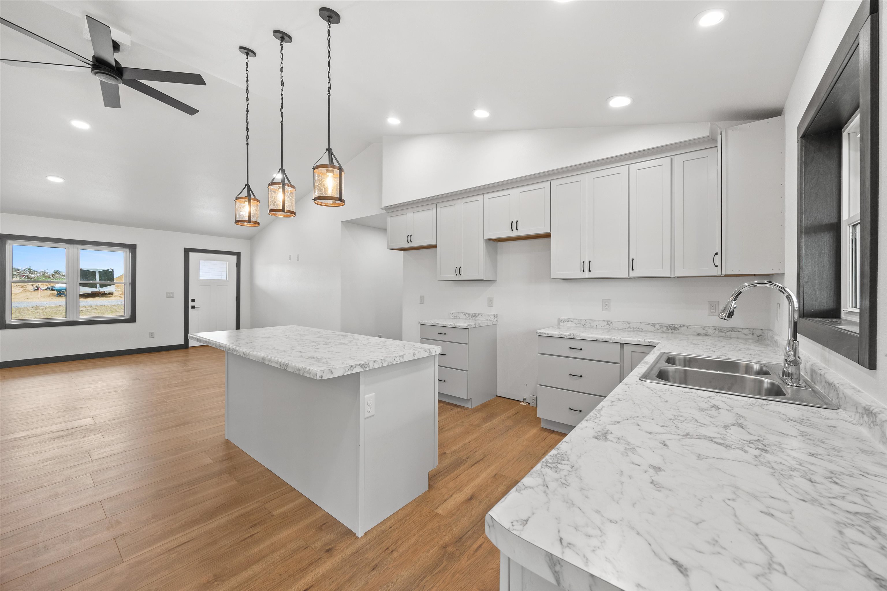 340 Second Street Property Photo 8