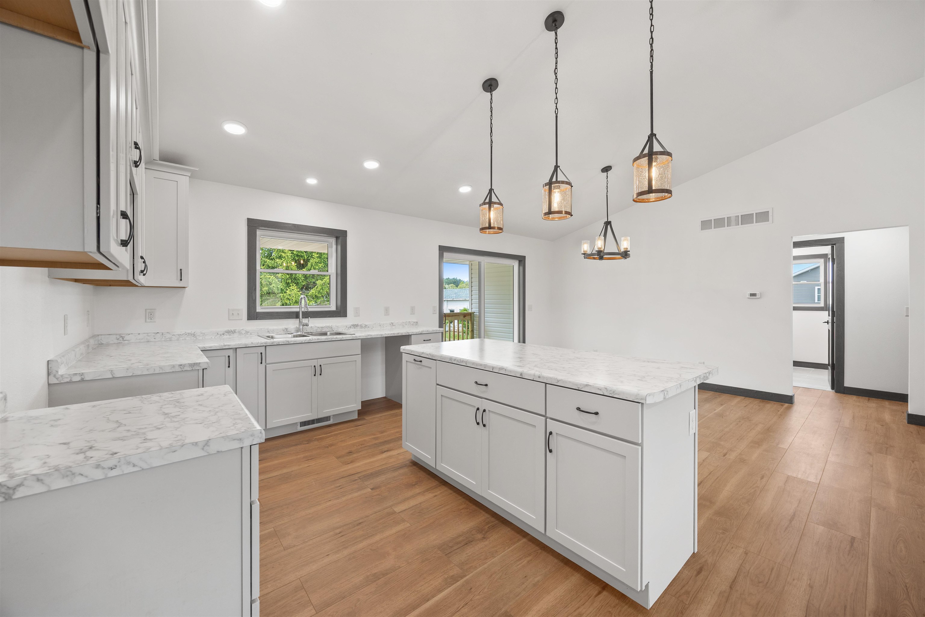 340 Second Street Property Photo 9