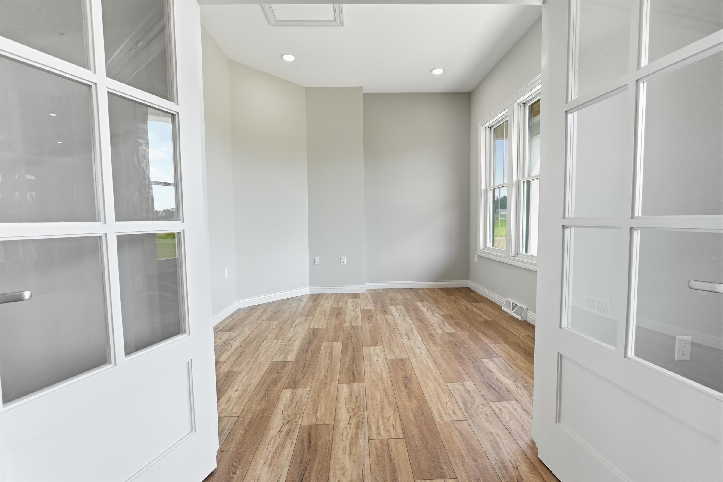 124236 Kohl Road Property Photo 14