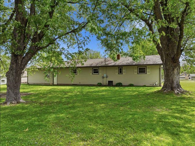 216 Ayers Street Property Photo 4