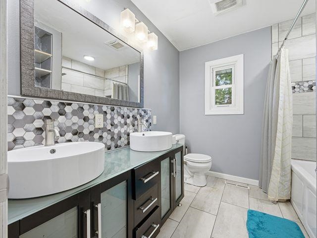 216 Ayers Street Property Photo 19