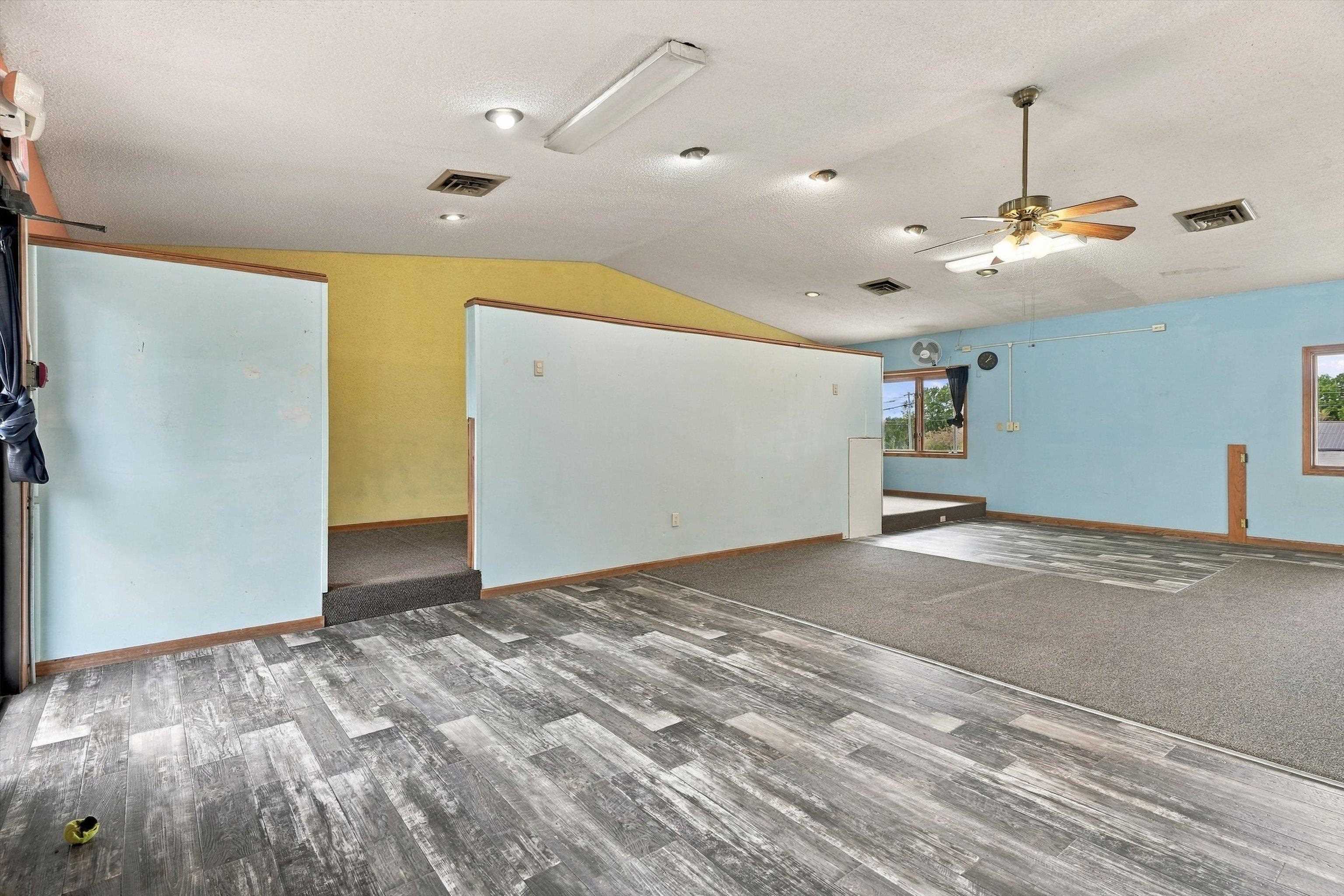 1017 W Laurel Street Property Photo 13