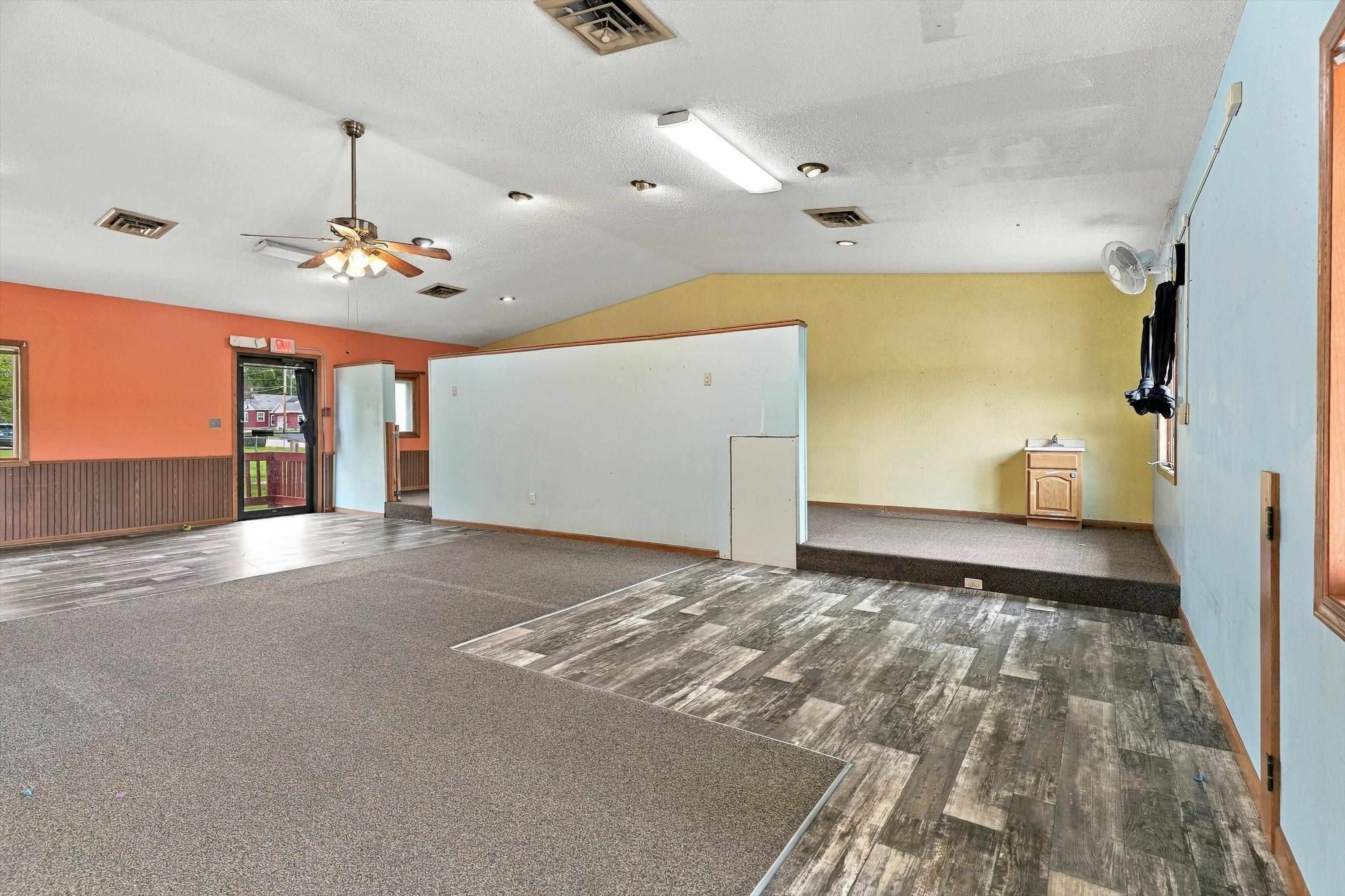 1017 W Laurel Street Property Photo 14