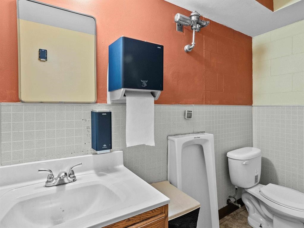 1017 W Laurel Street Property Photo 16