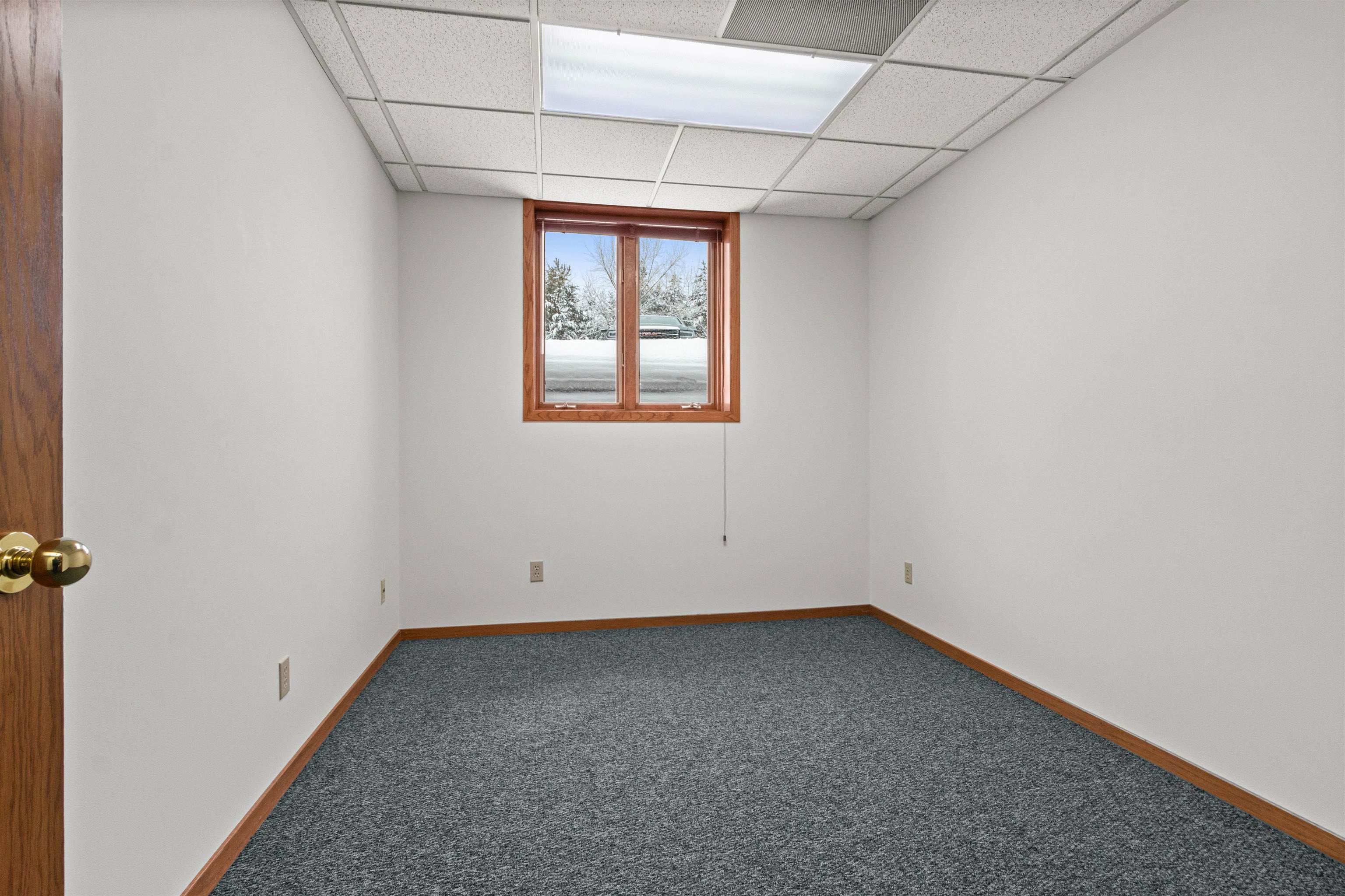 2925 Post Road Property Photo 15