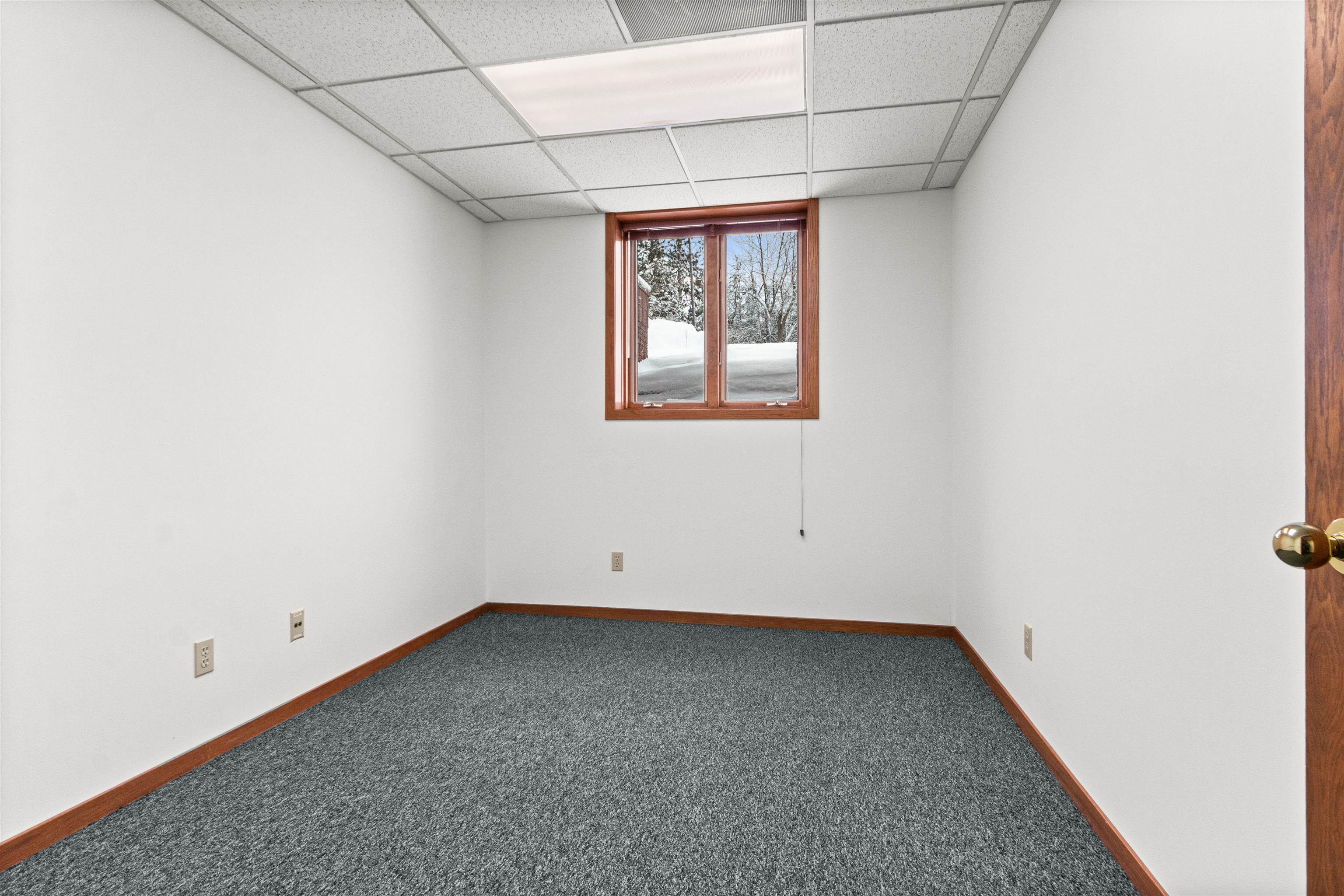 2925 Post Road Property Photo 16
