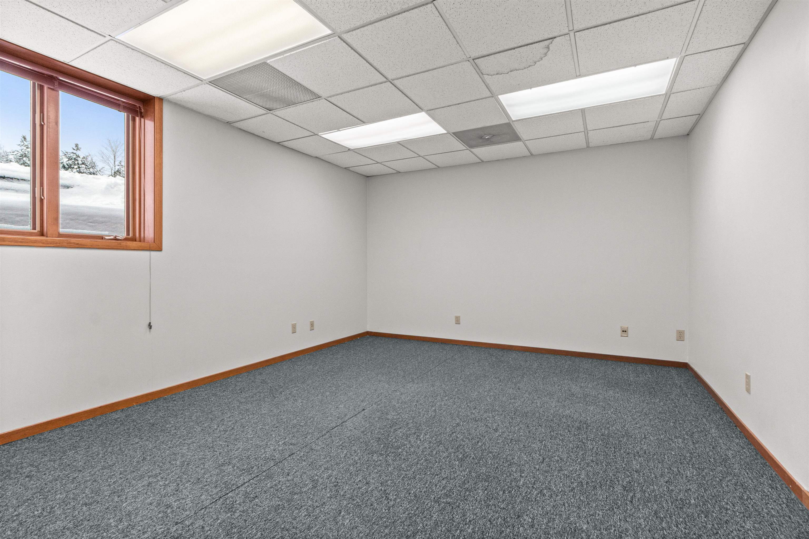 2925 Post Road Property Photo 17