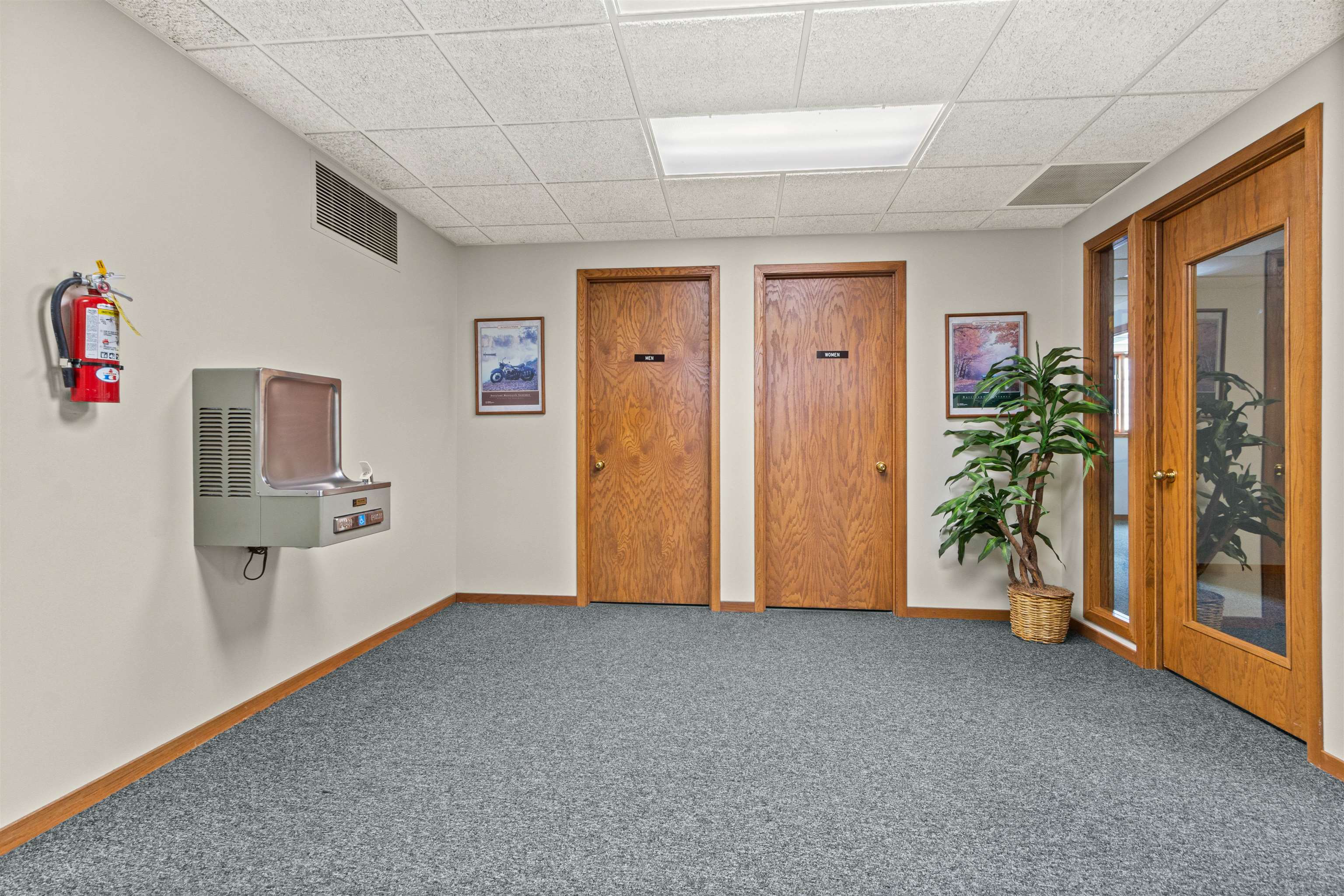 2925 Post Road Property Photo 22