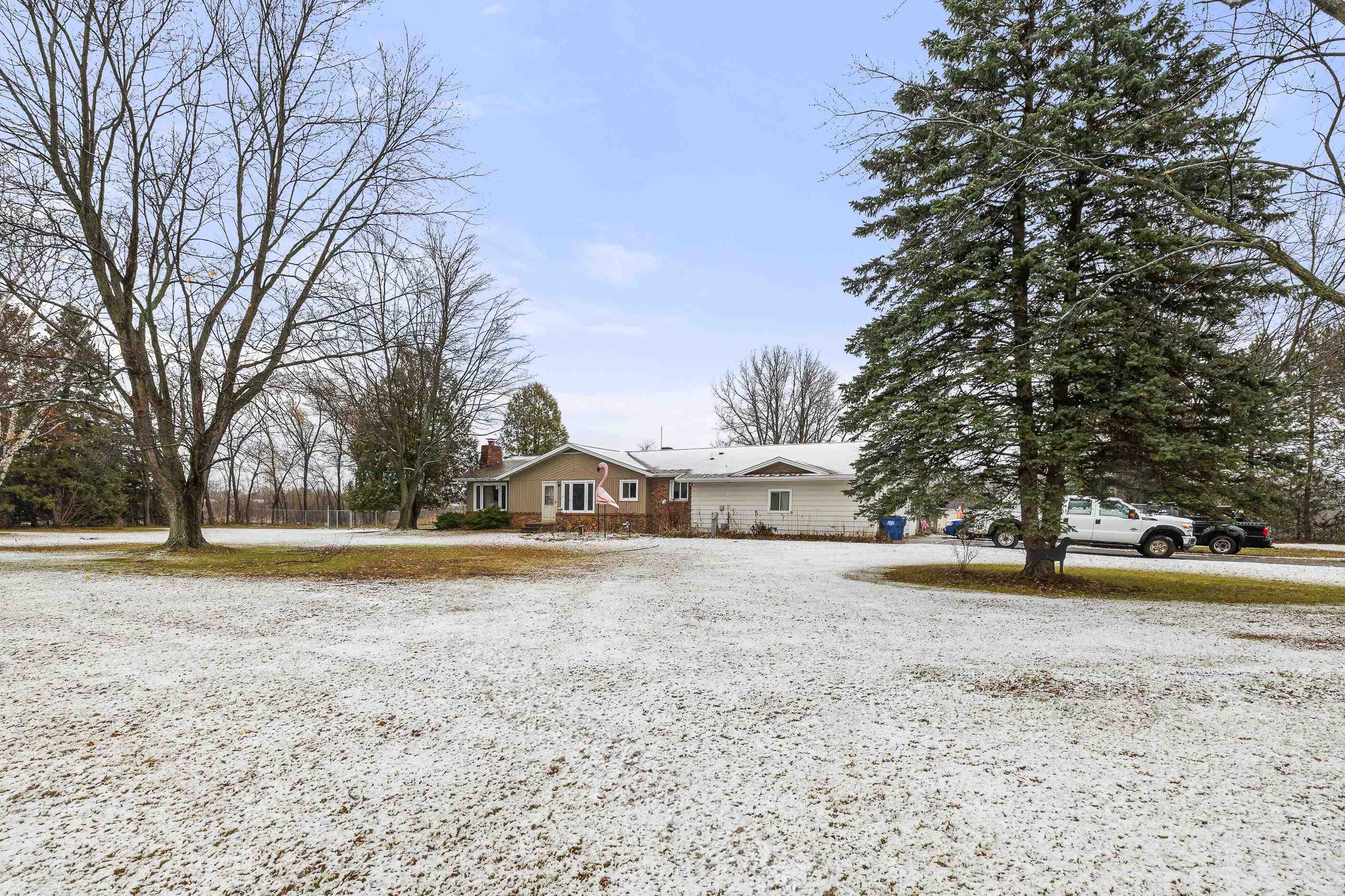 153270 Dusty Miller Road Property Photo 2