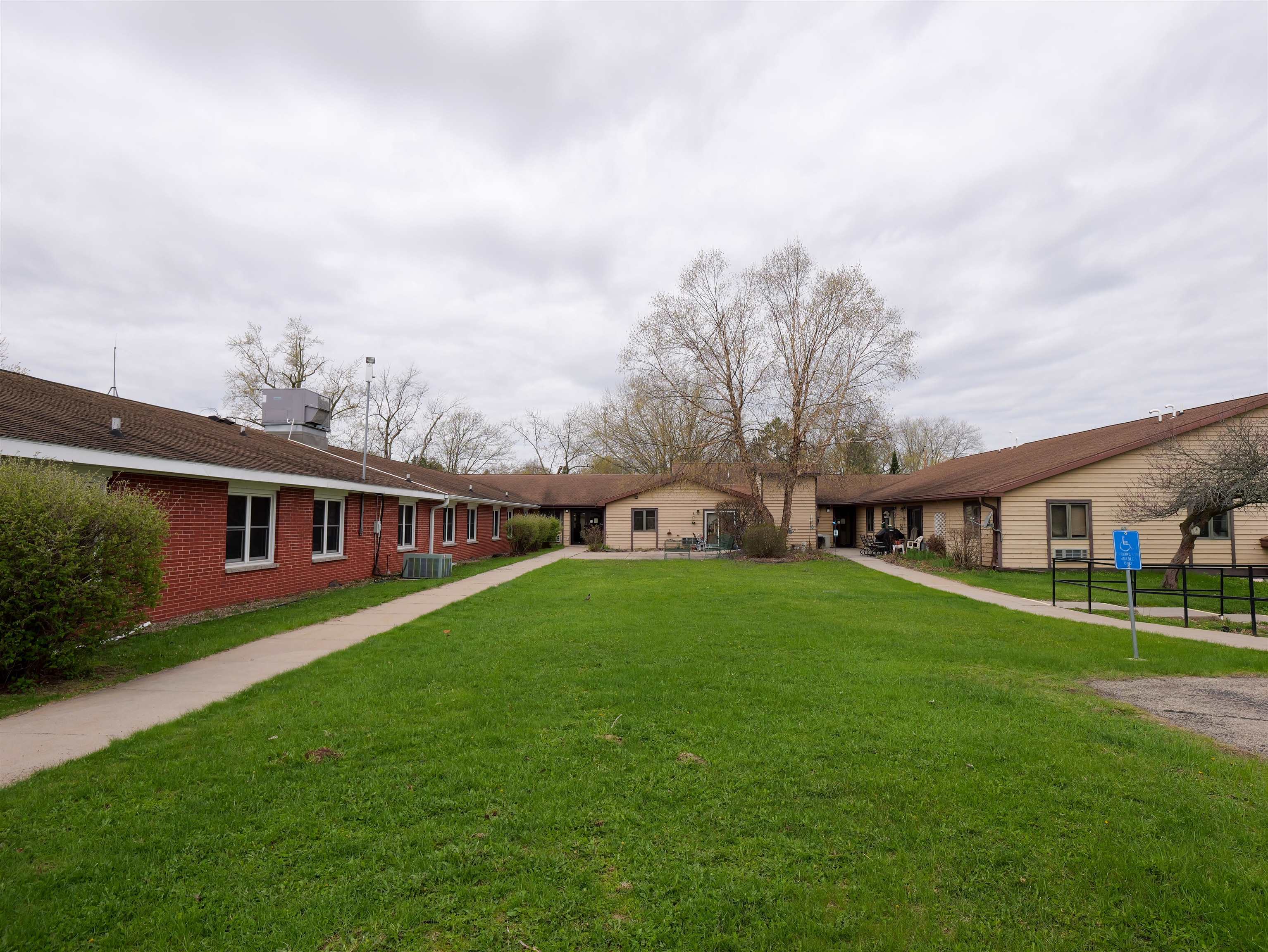 165 S Chet Krause Drive Property Photo 18