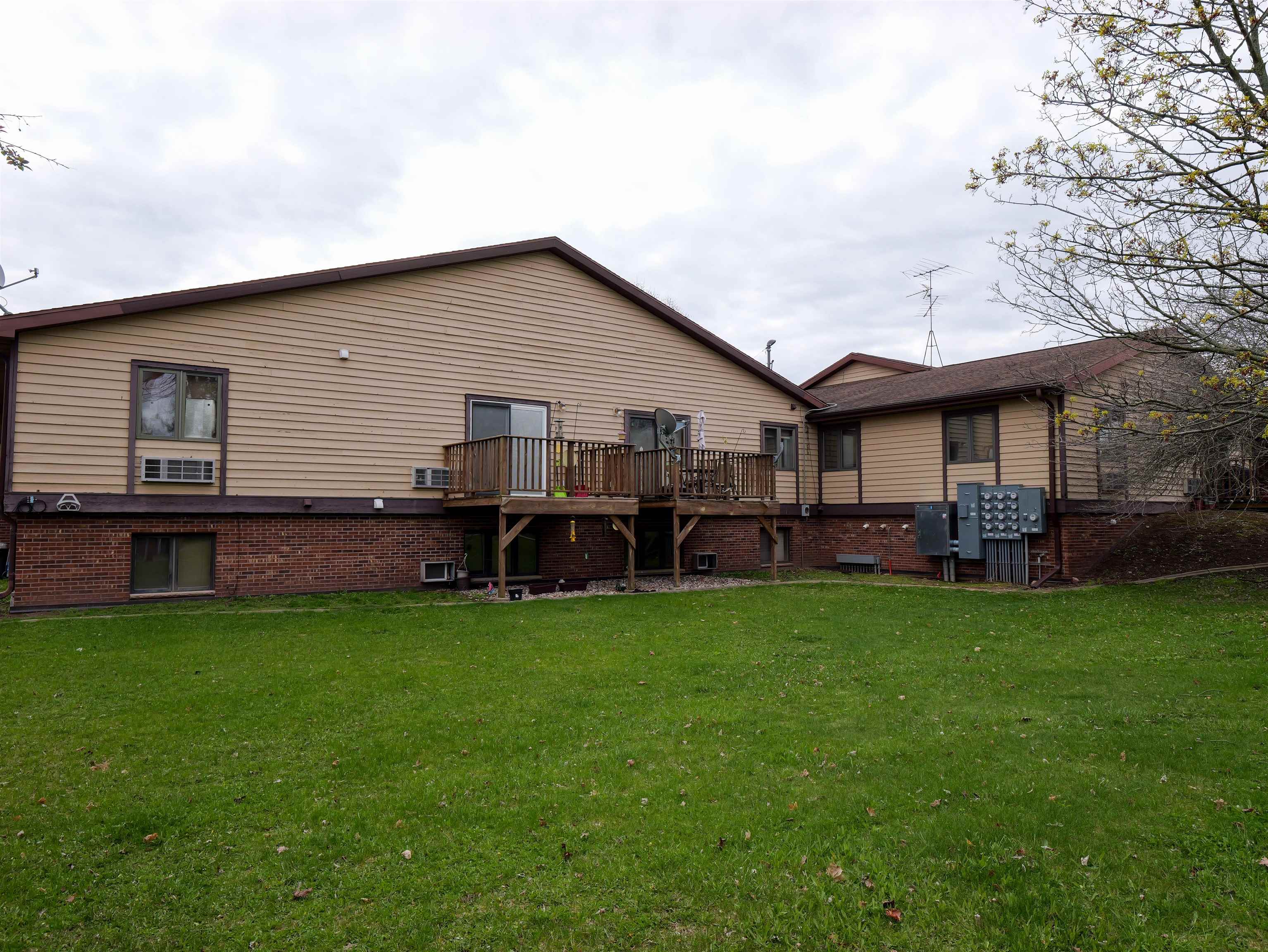 165 S Chet Krause Drive Property Photo 22