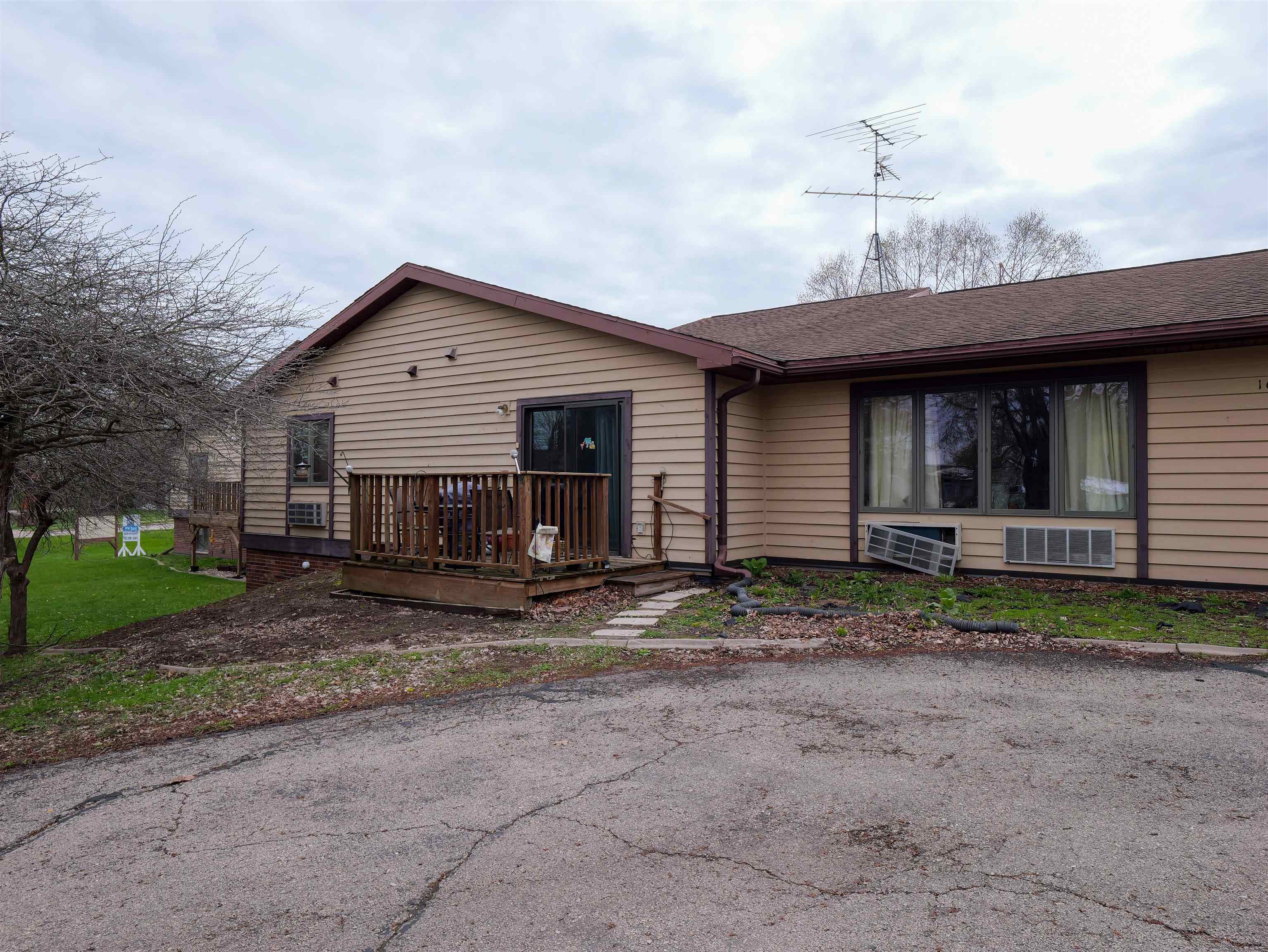 165 S Chet Krause Drive Property Photo 23
