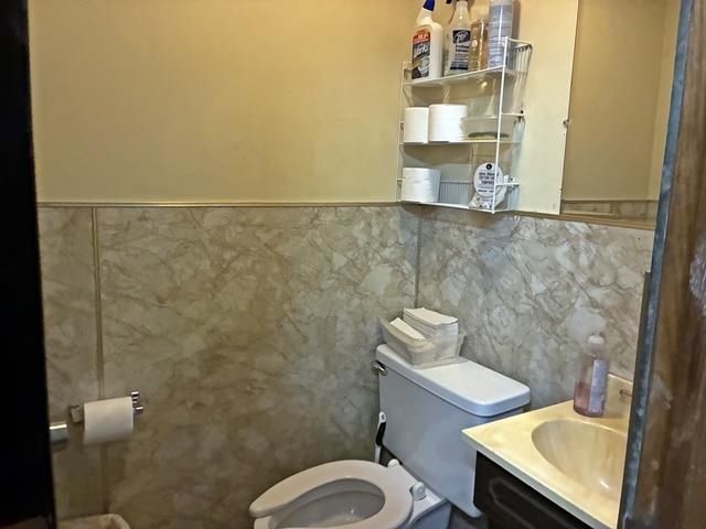 444 S Central Avenue Property Photo 4