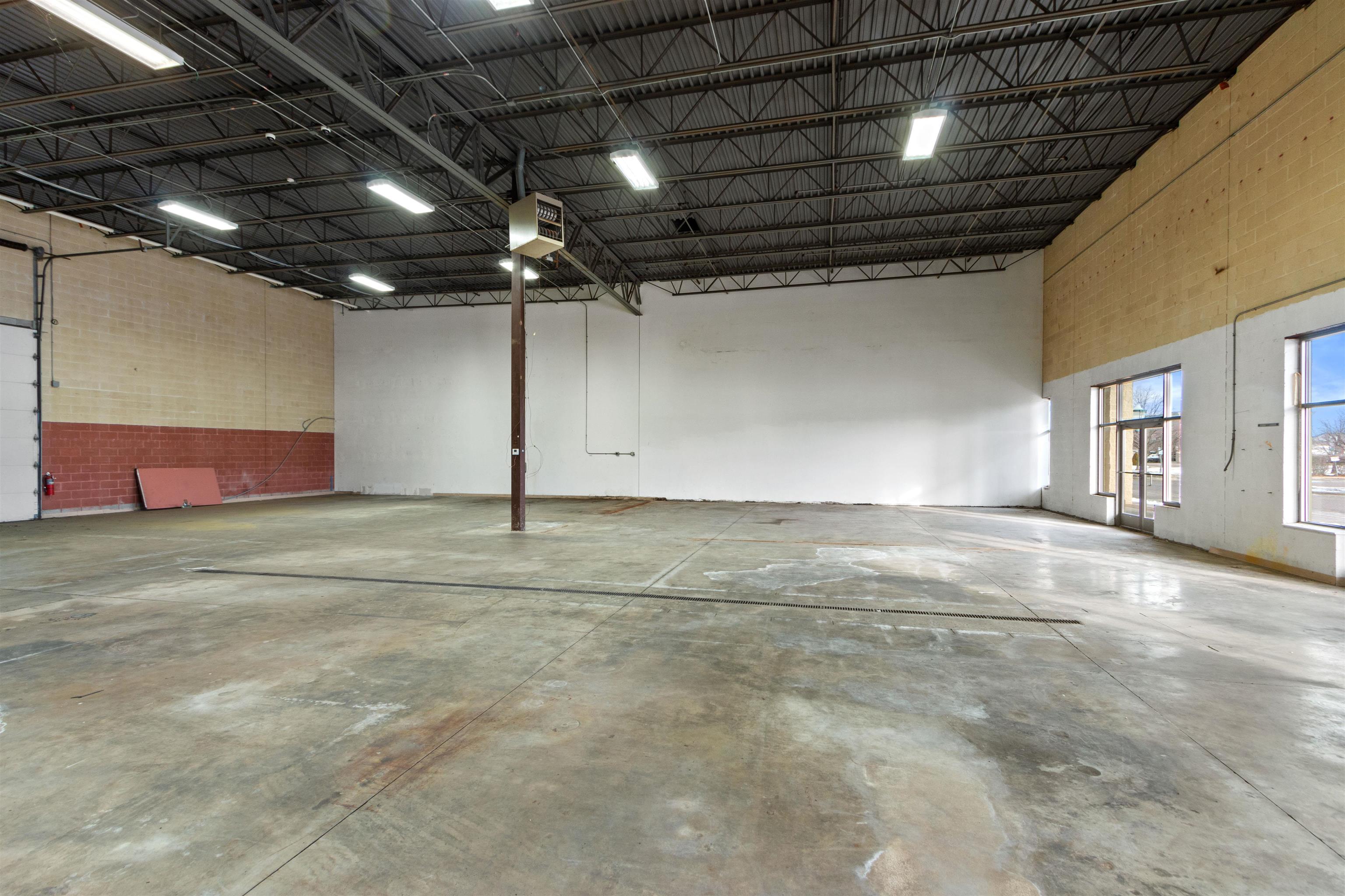 3028 Village Park Drive Property Photo 5