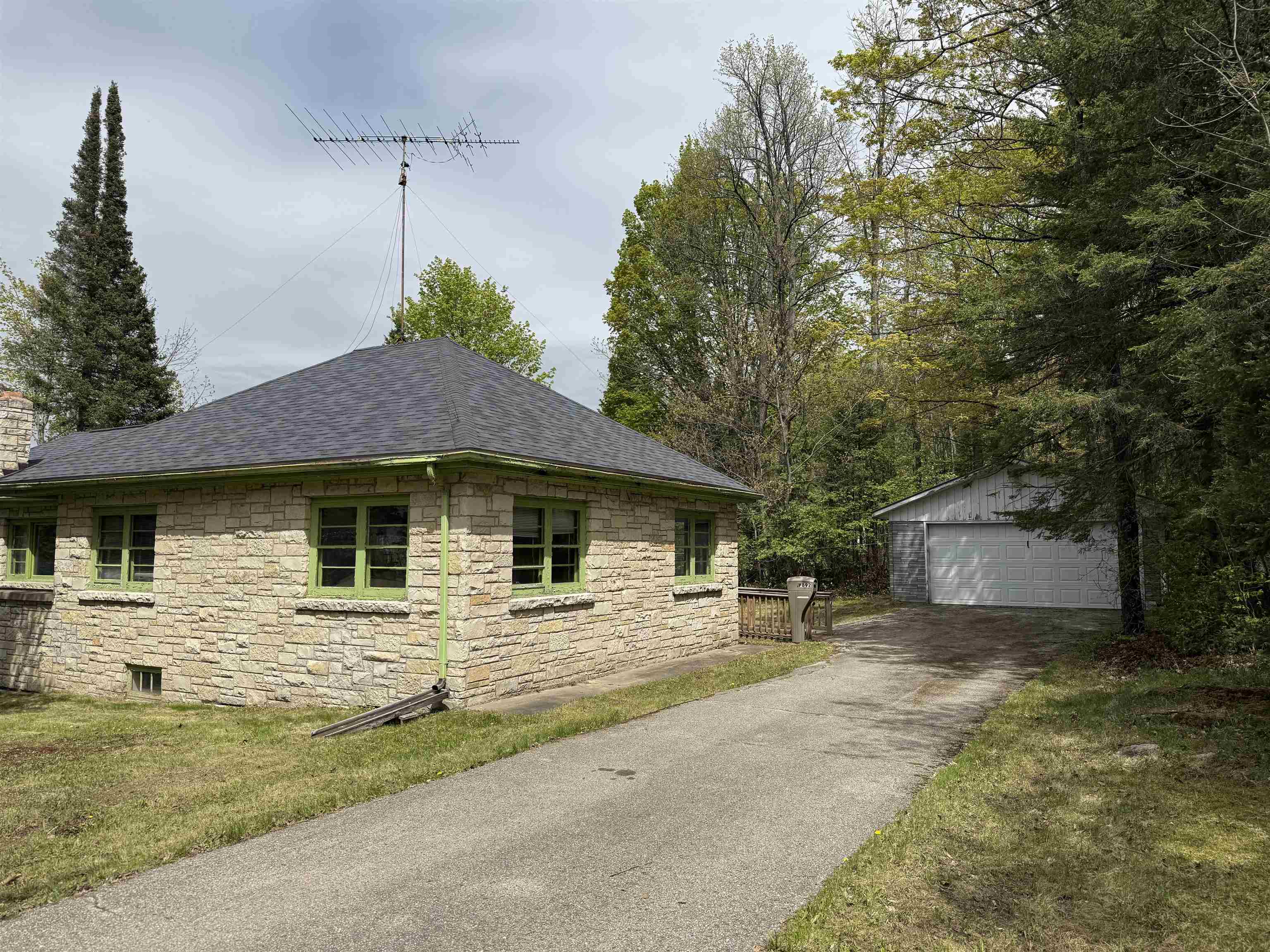 7892 Old 101 Road Property Photo 3