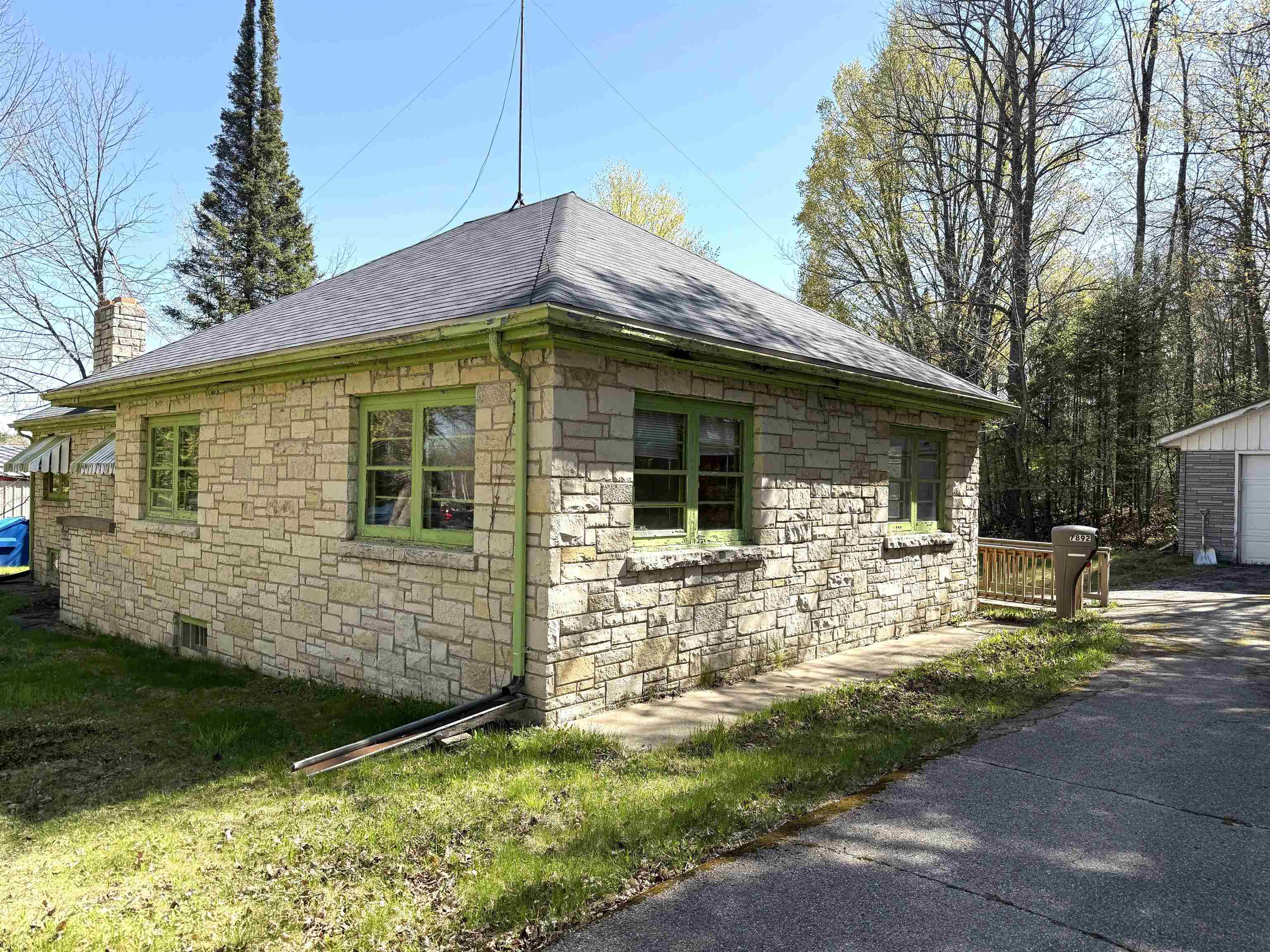 7892 Old 101 Road Property Photo 4