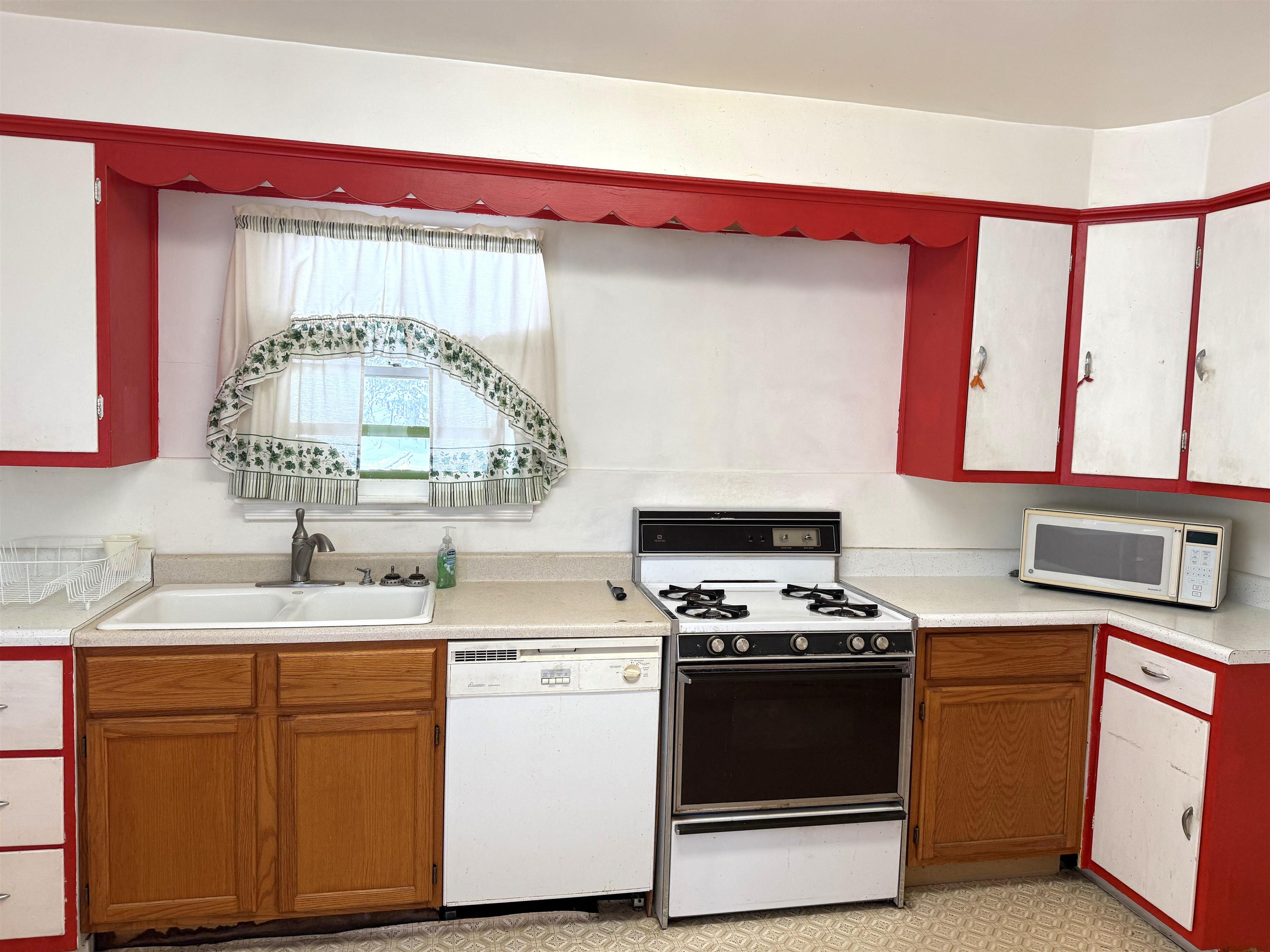 7892 Old 101 Road Property Photo 40