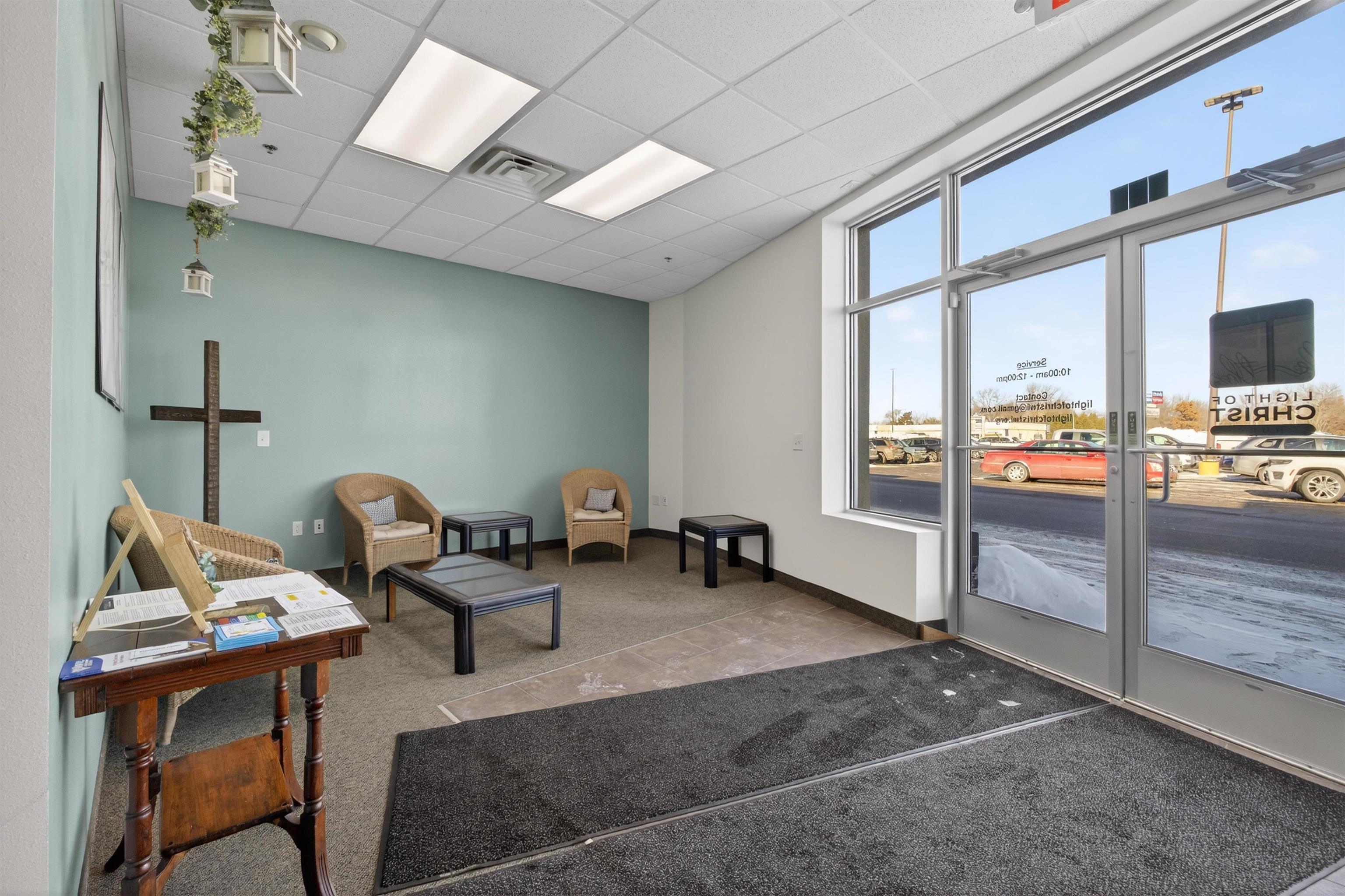 1000 Riverview Expressway Property Photo 2