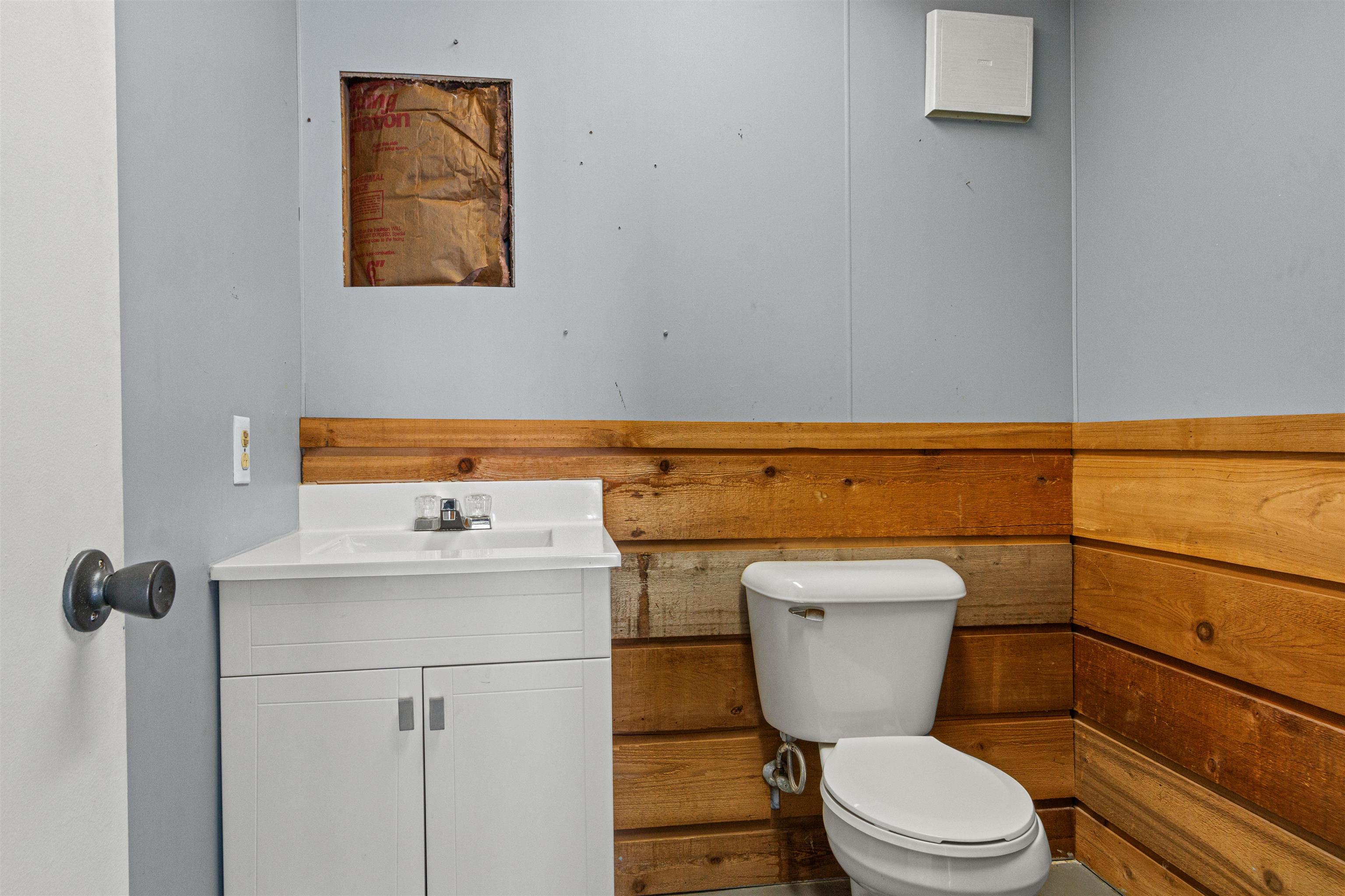 108 S Front Street Property Photo 14