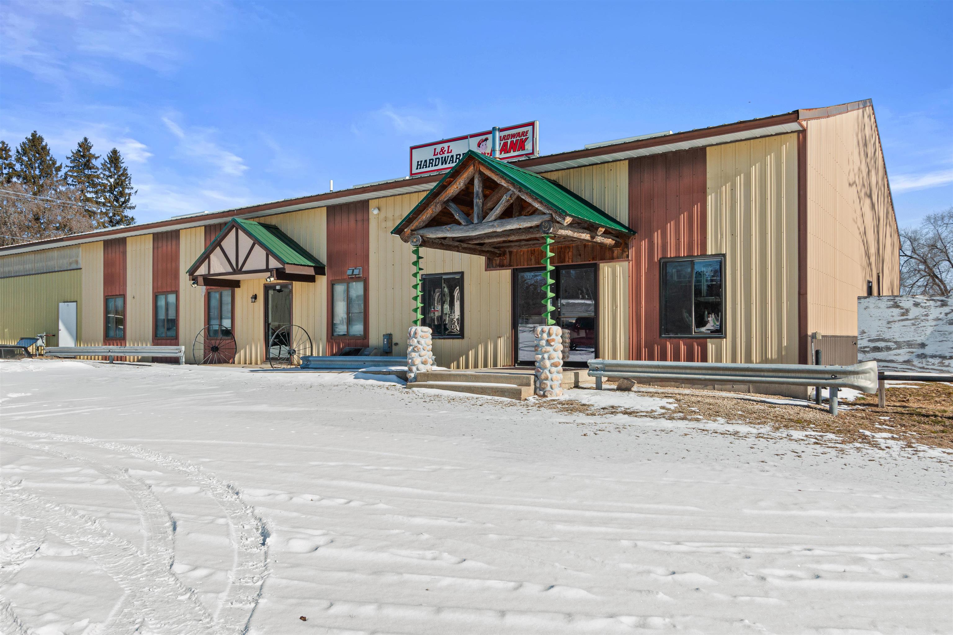 108 S Front Street Property Photo 1