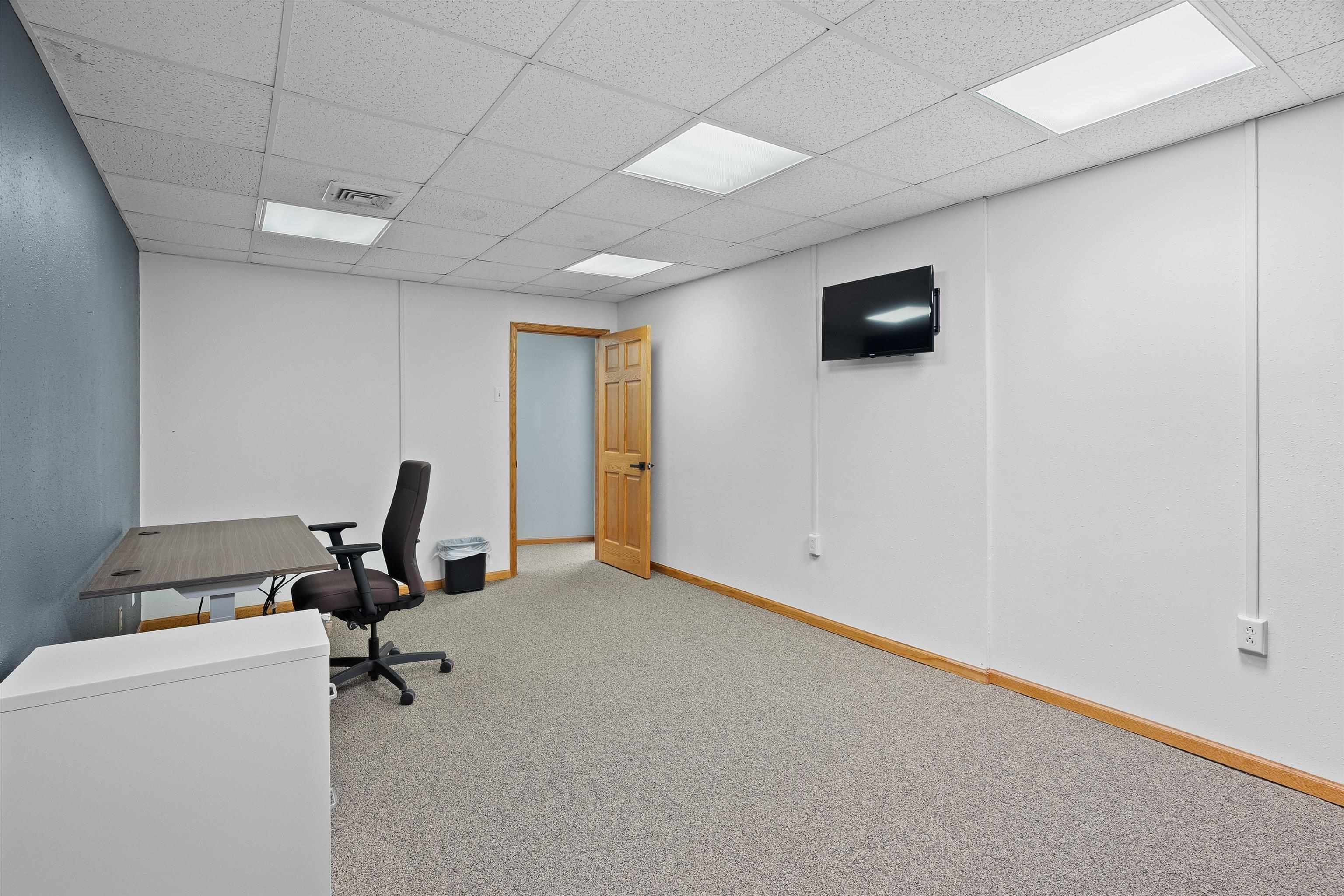 209 S Central Avenue Property Photo 3