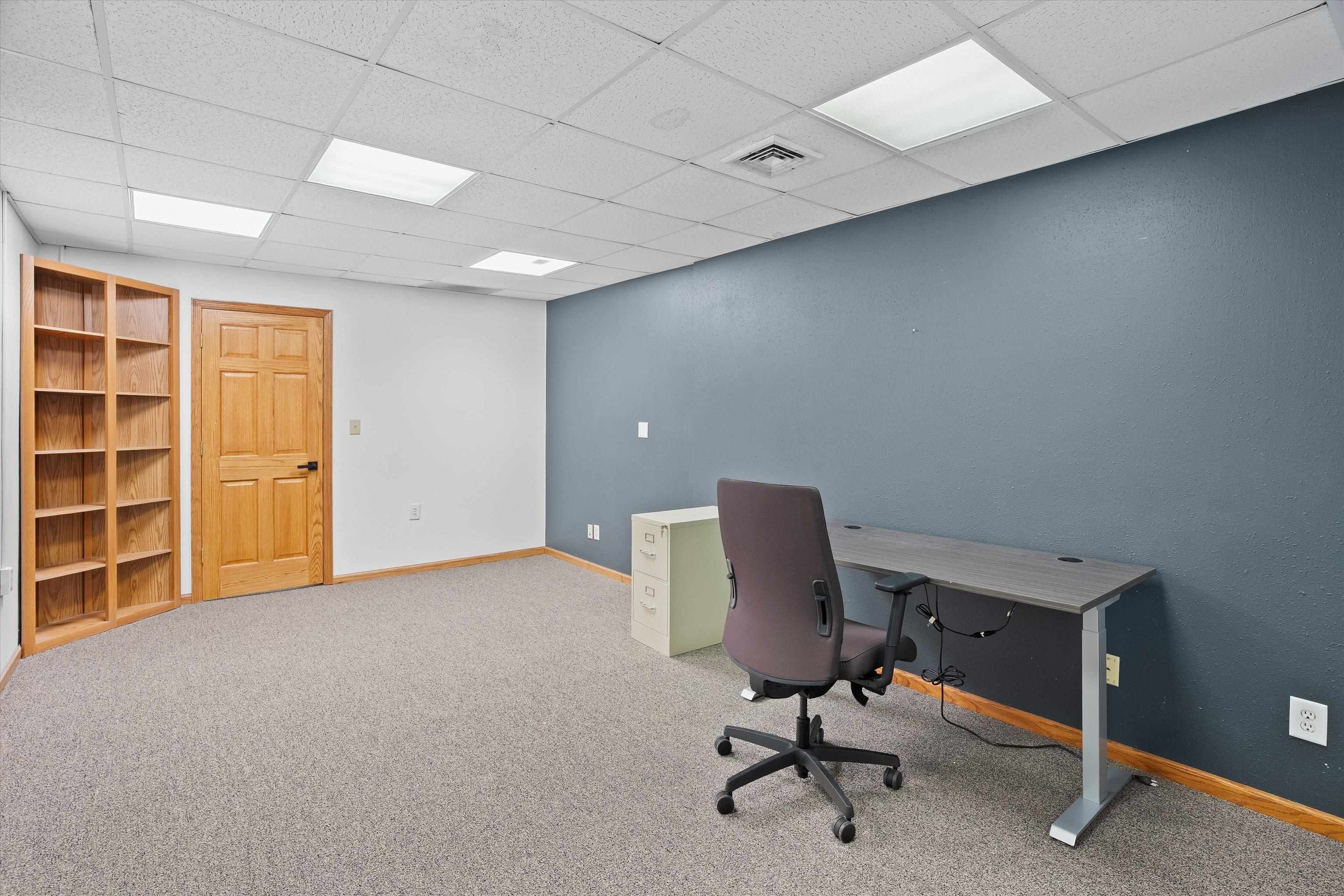 209 S Central Avenue Property Photo 5