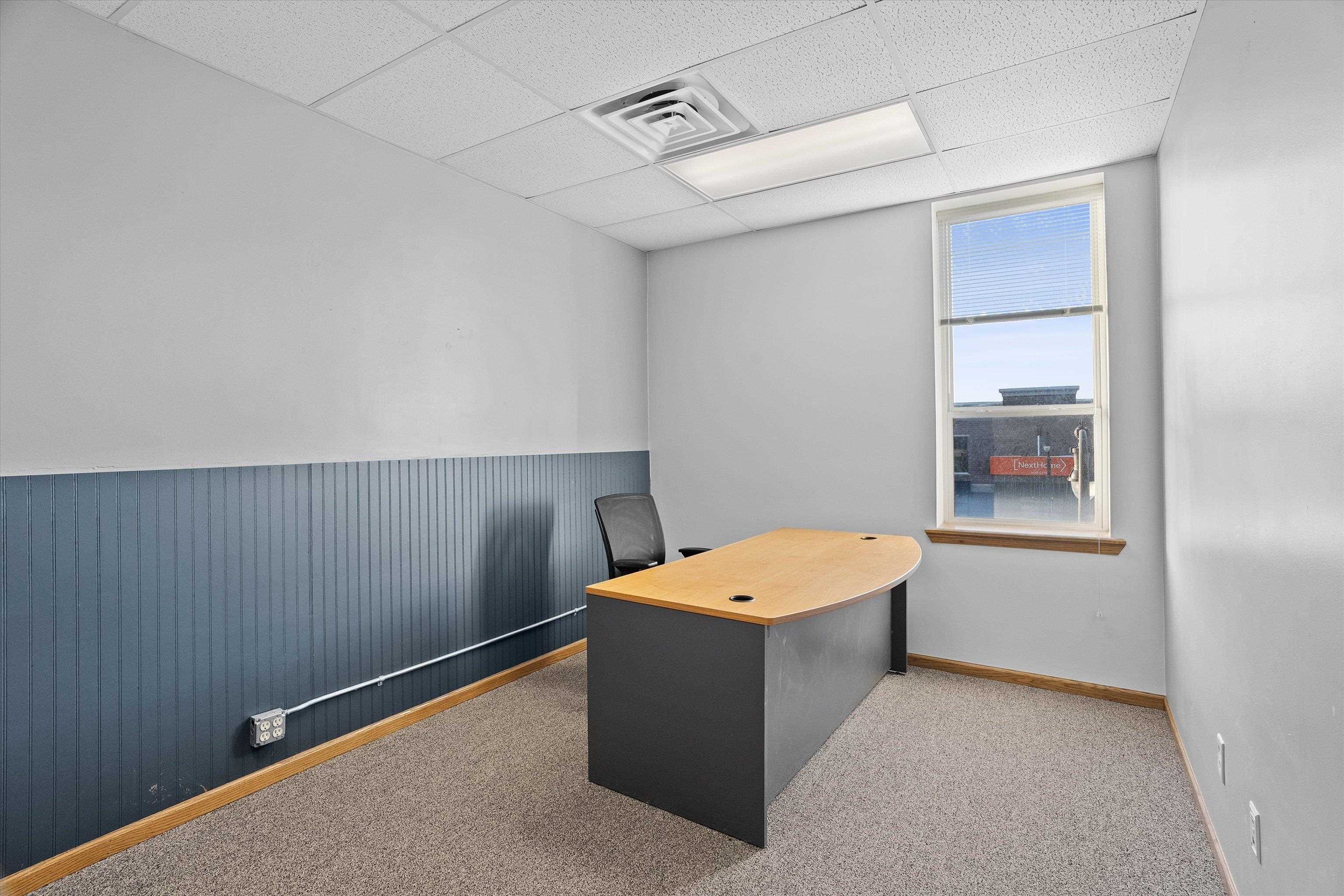 209 S Central Avenue Property Photo 2