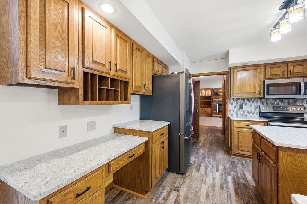 1307 N Wood Avenue Property Photo 32