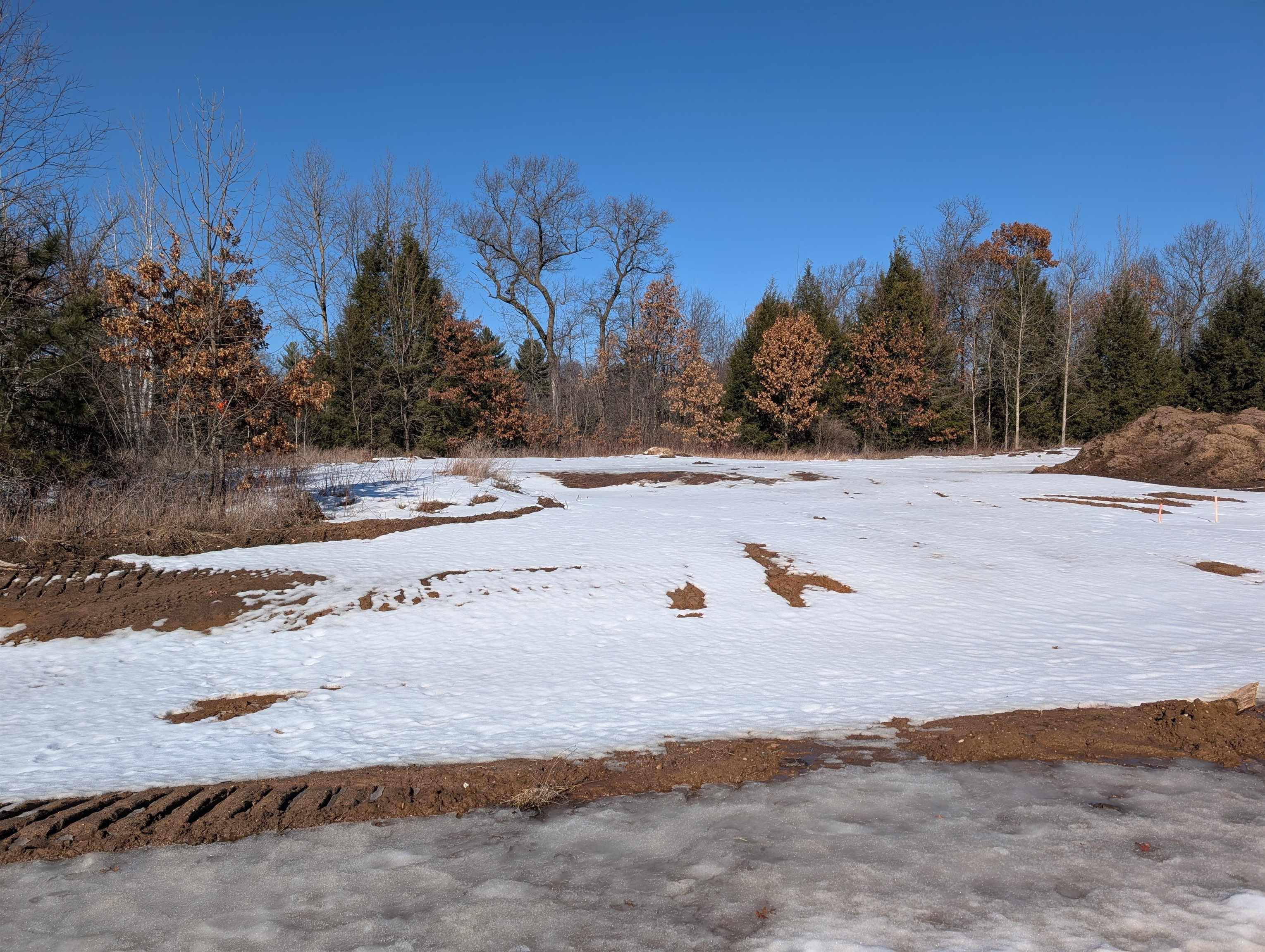 560 Amberwood Way Property Photo 2