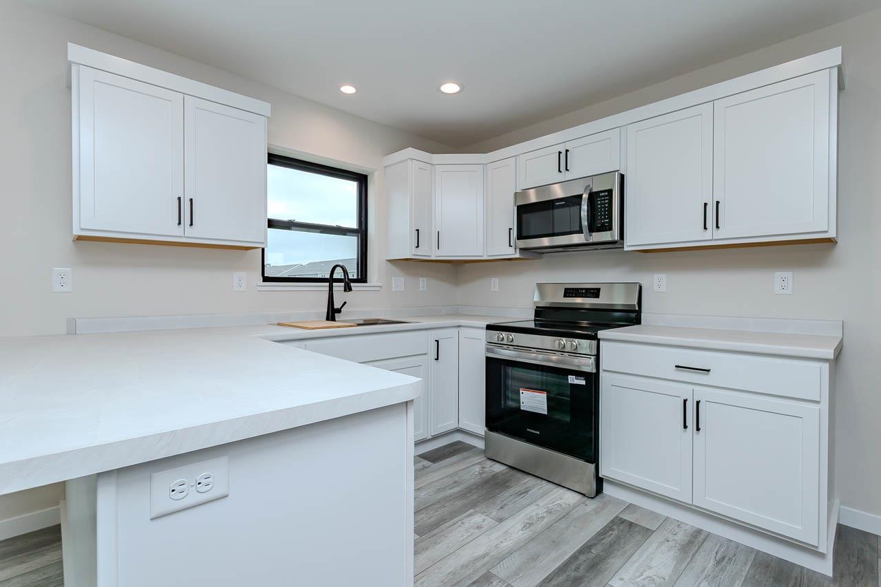 8181 Birch Street Property Photo 15