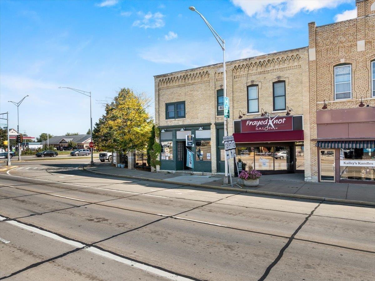 107 S Central Avenue Property Photo 3