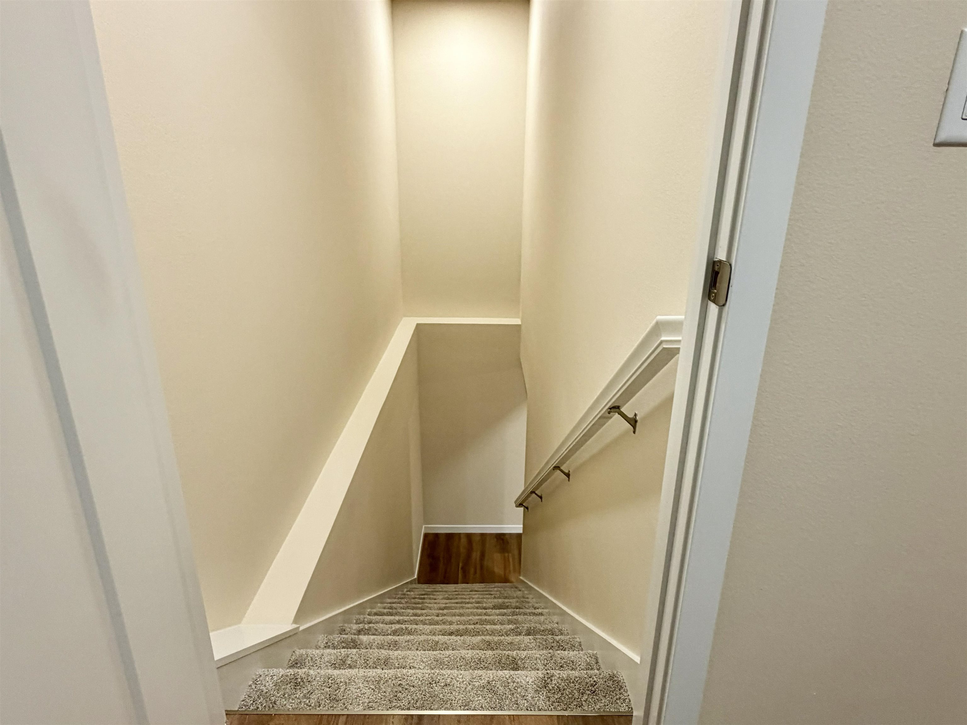 1353 Knapp Street Property Photo 32