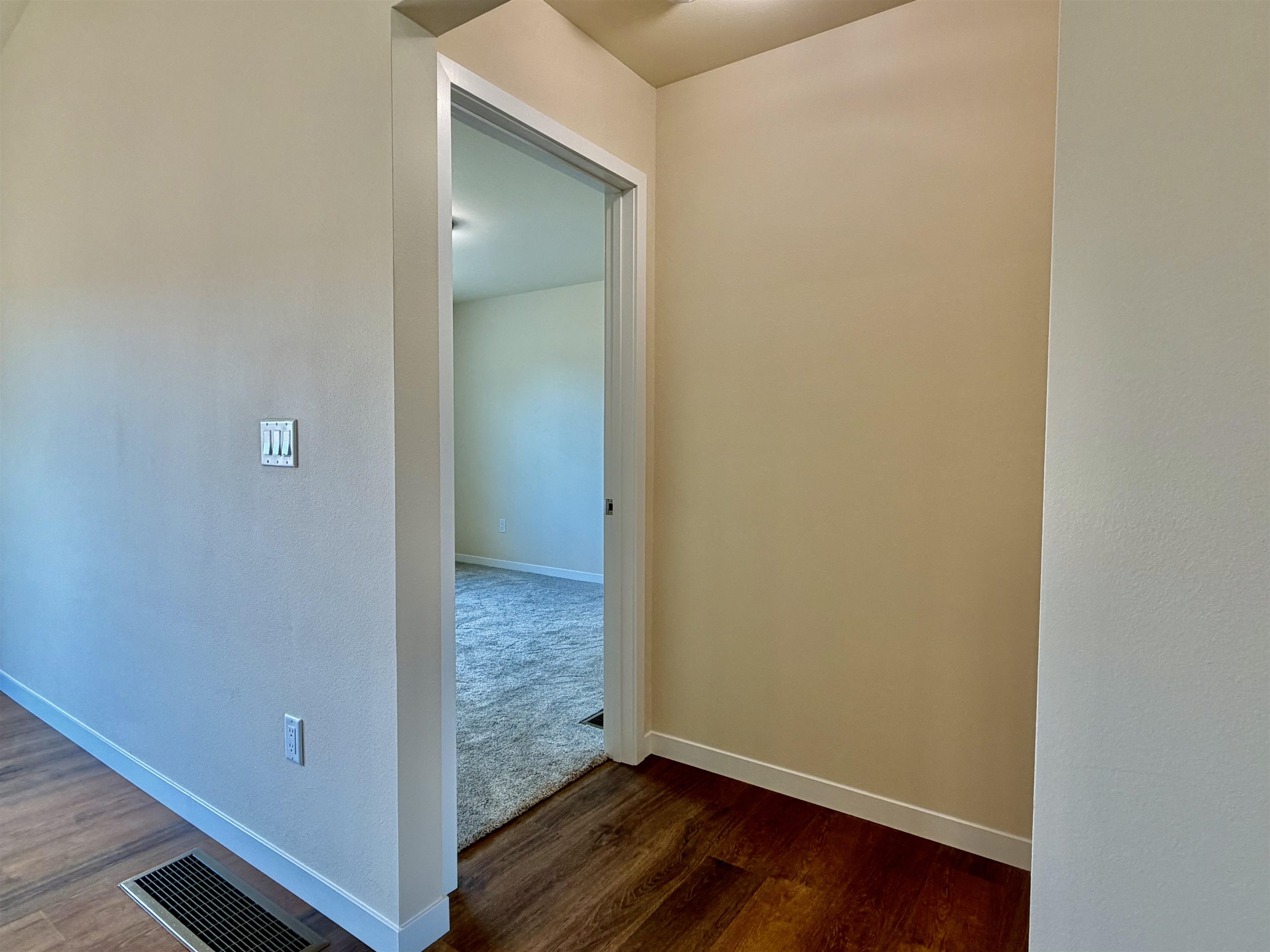1359 Knapp Street Property Photo 23