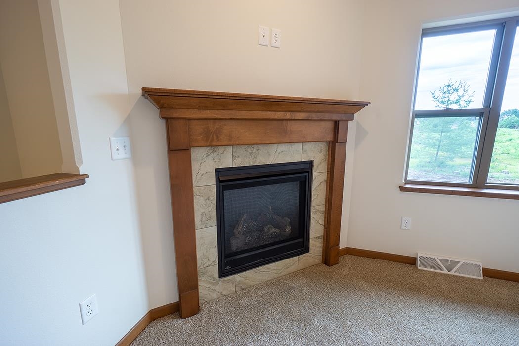 5589 Forest Creek Road Property Photo 6