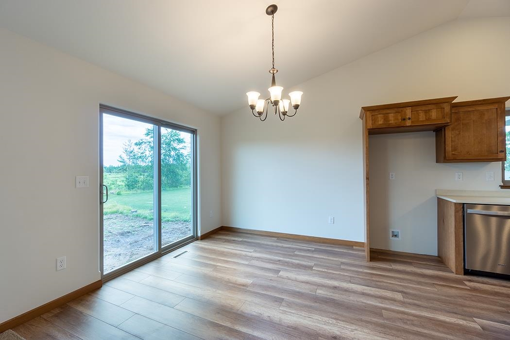 5589 Forest Creek Road Property Photo 11