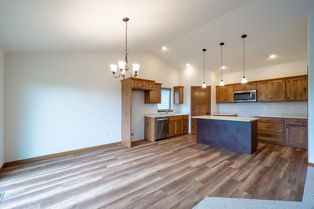 5589 Forest Creek Road Property Photo 14