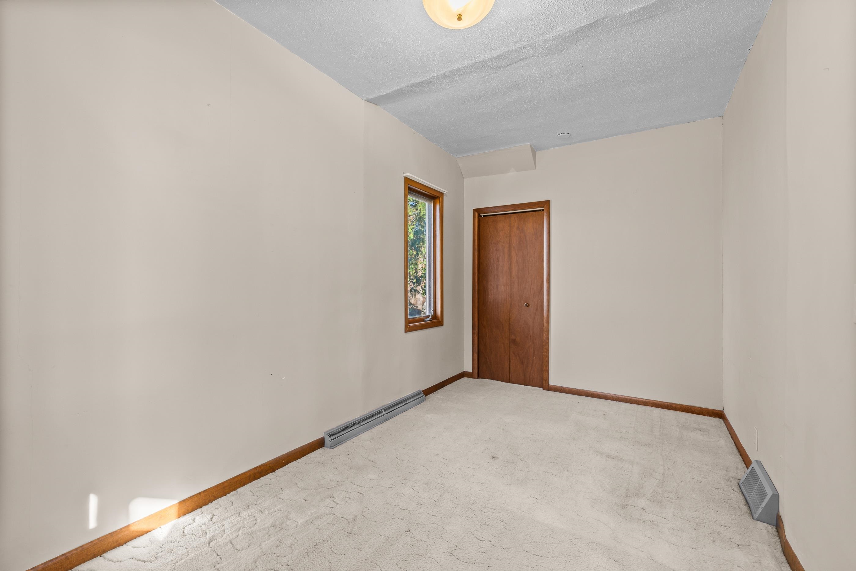 909 Illinois Avenue Property Photo 11