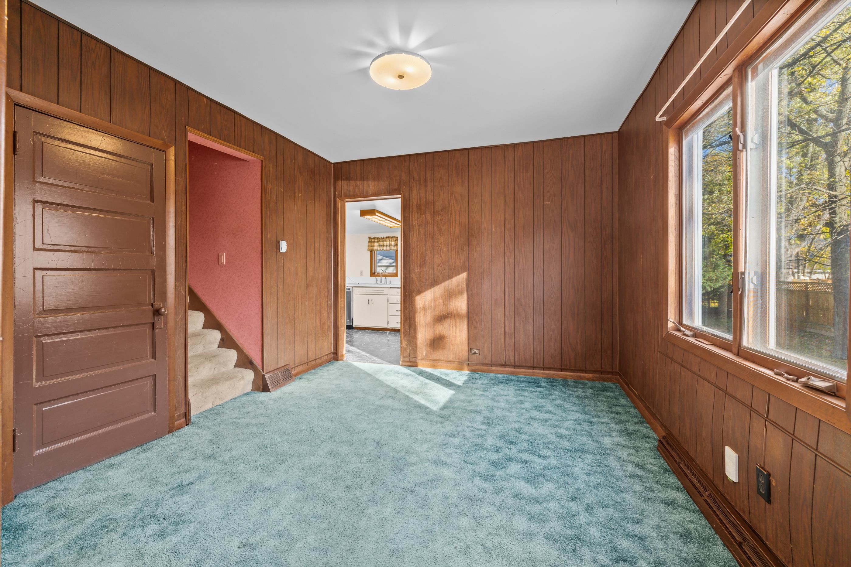 909 Illinois Avenue Property Photo 13