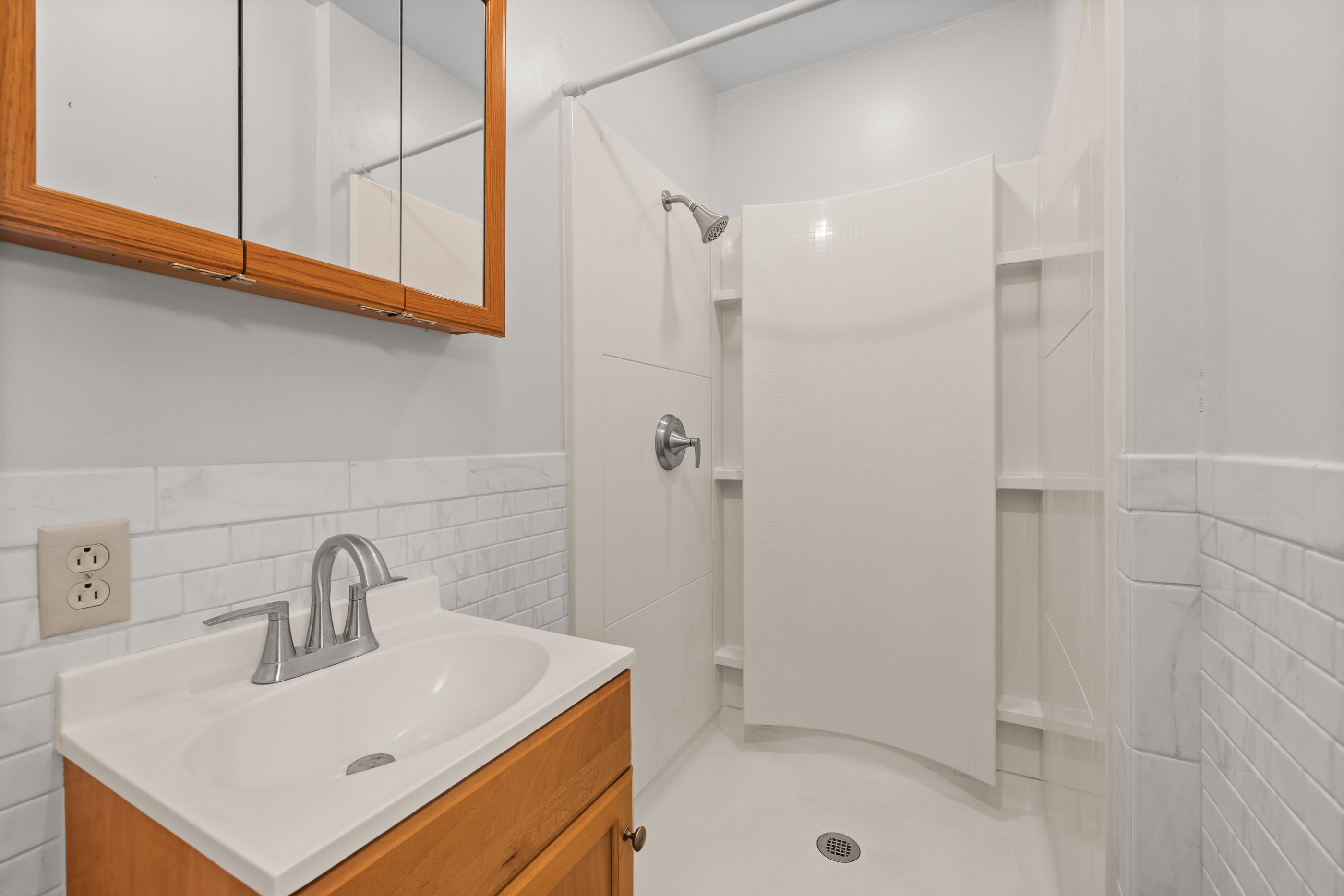 909 Illinois Avenue Property Photo 22