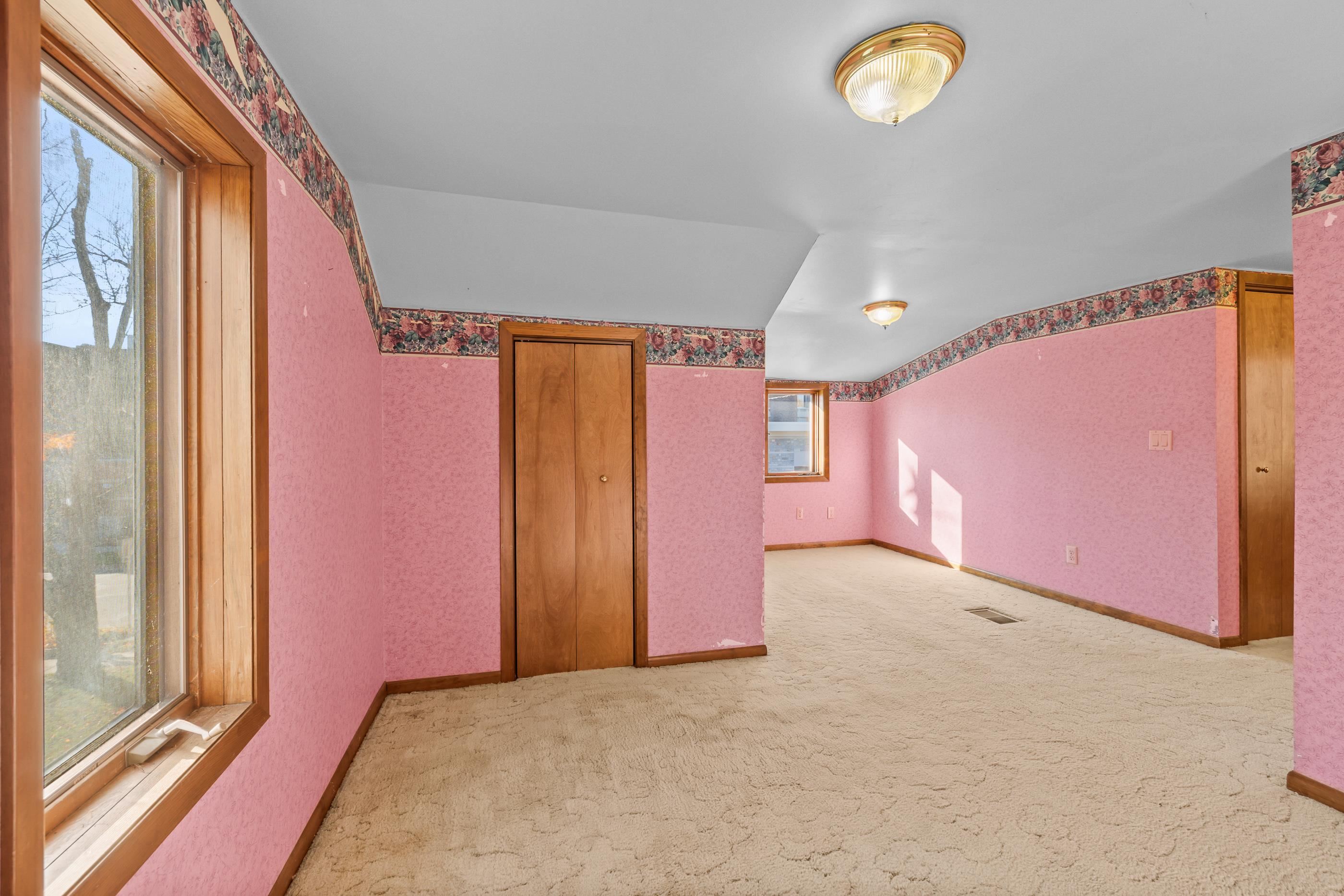 909 Illinois Avenue Property Photo 29