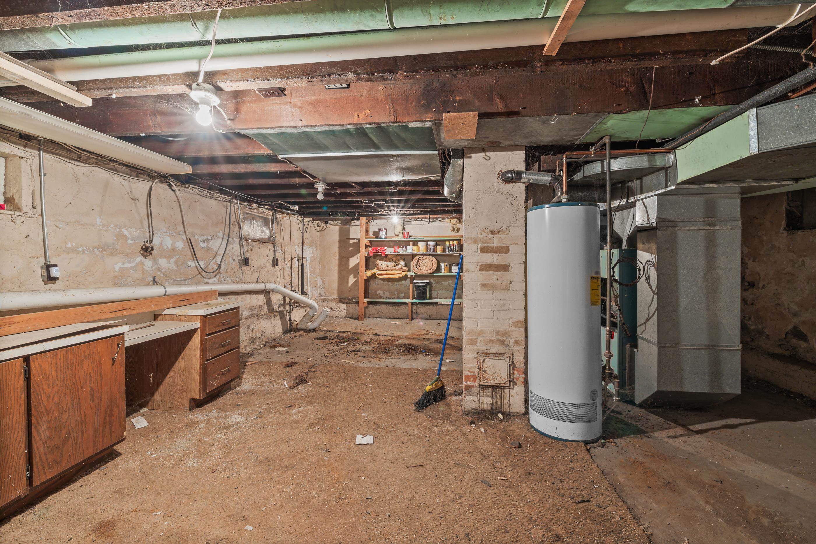 909 Illinois Avenue Property Photo 35