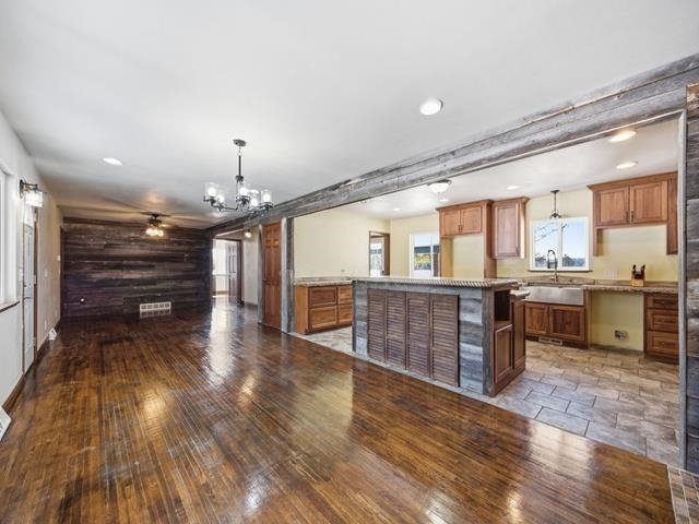 7623 County Road V Property Photo 5