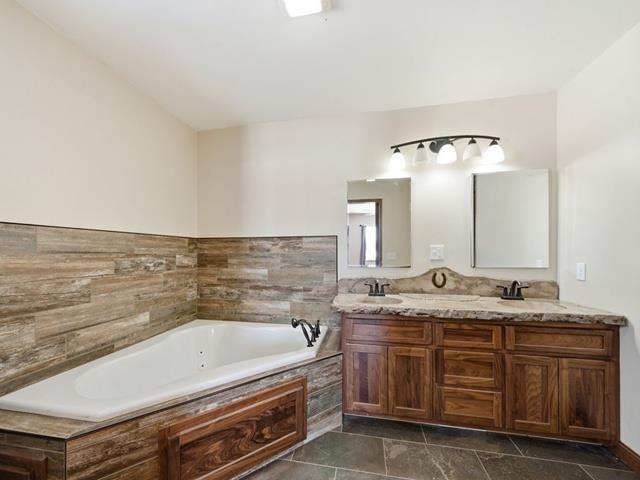 7623 County Road V Property Photo 17