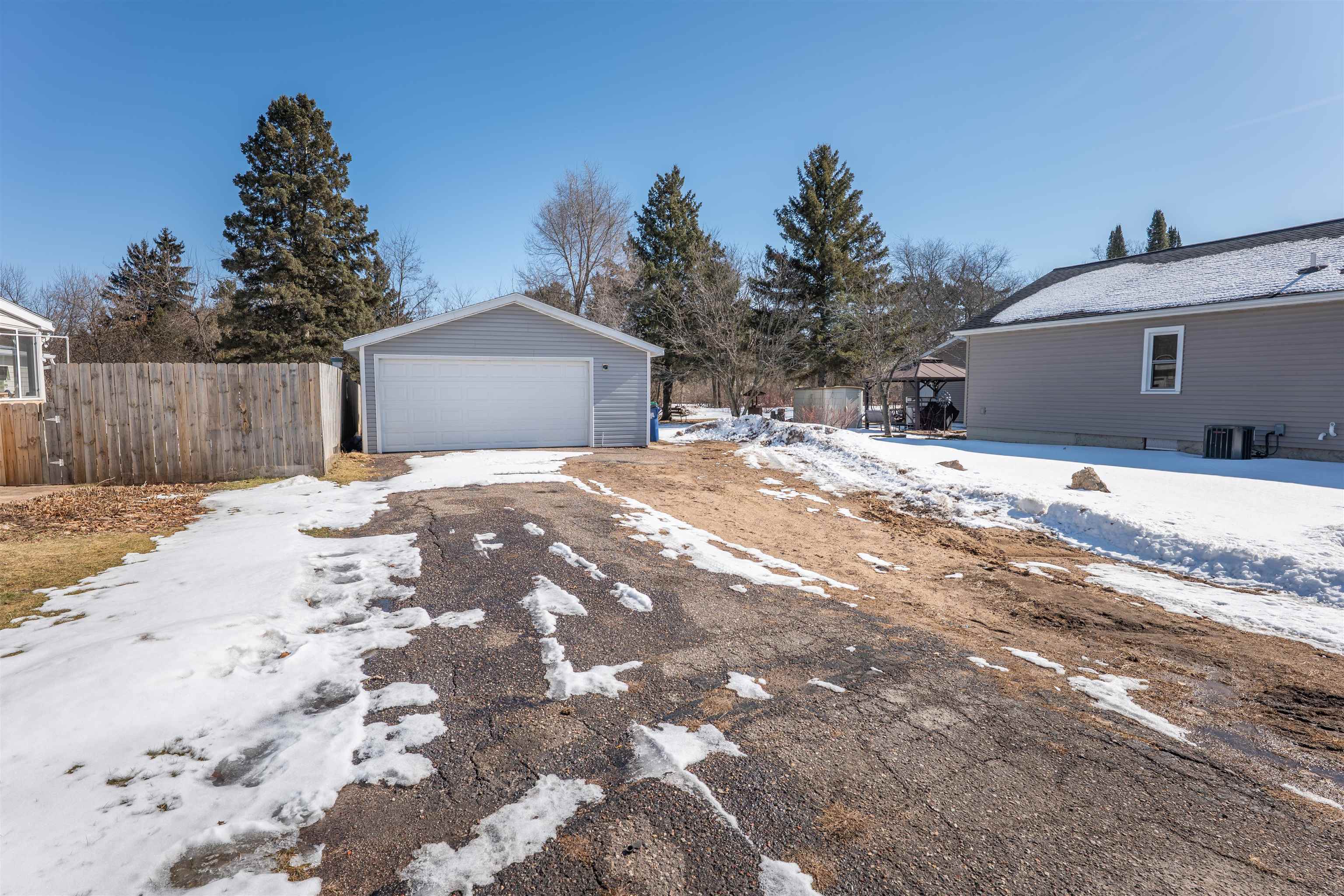 1905 Spring Street Property Photo 4