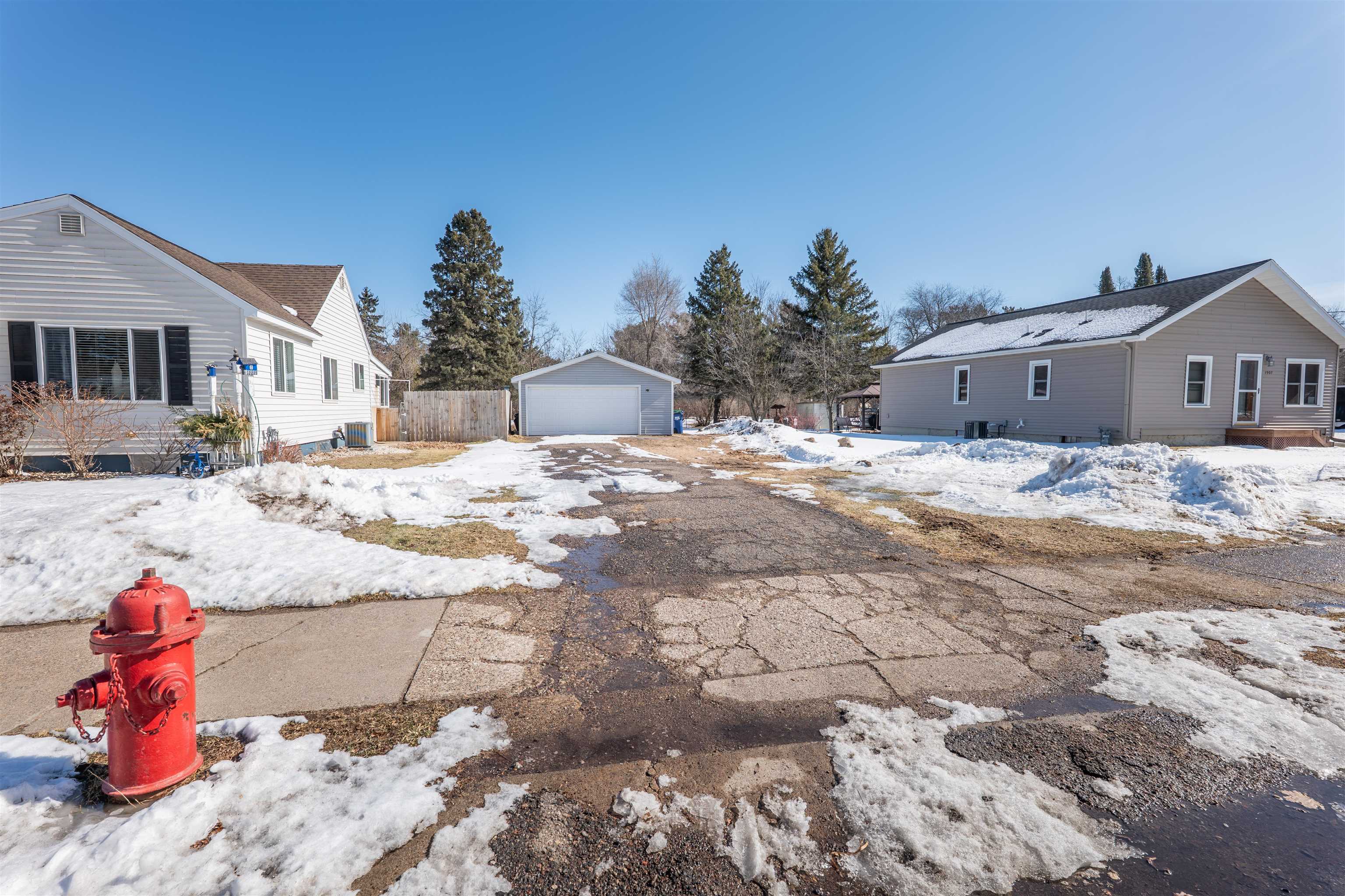 1905 Spring Street Property Photo 5