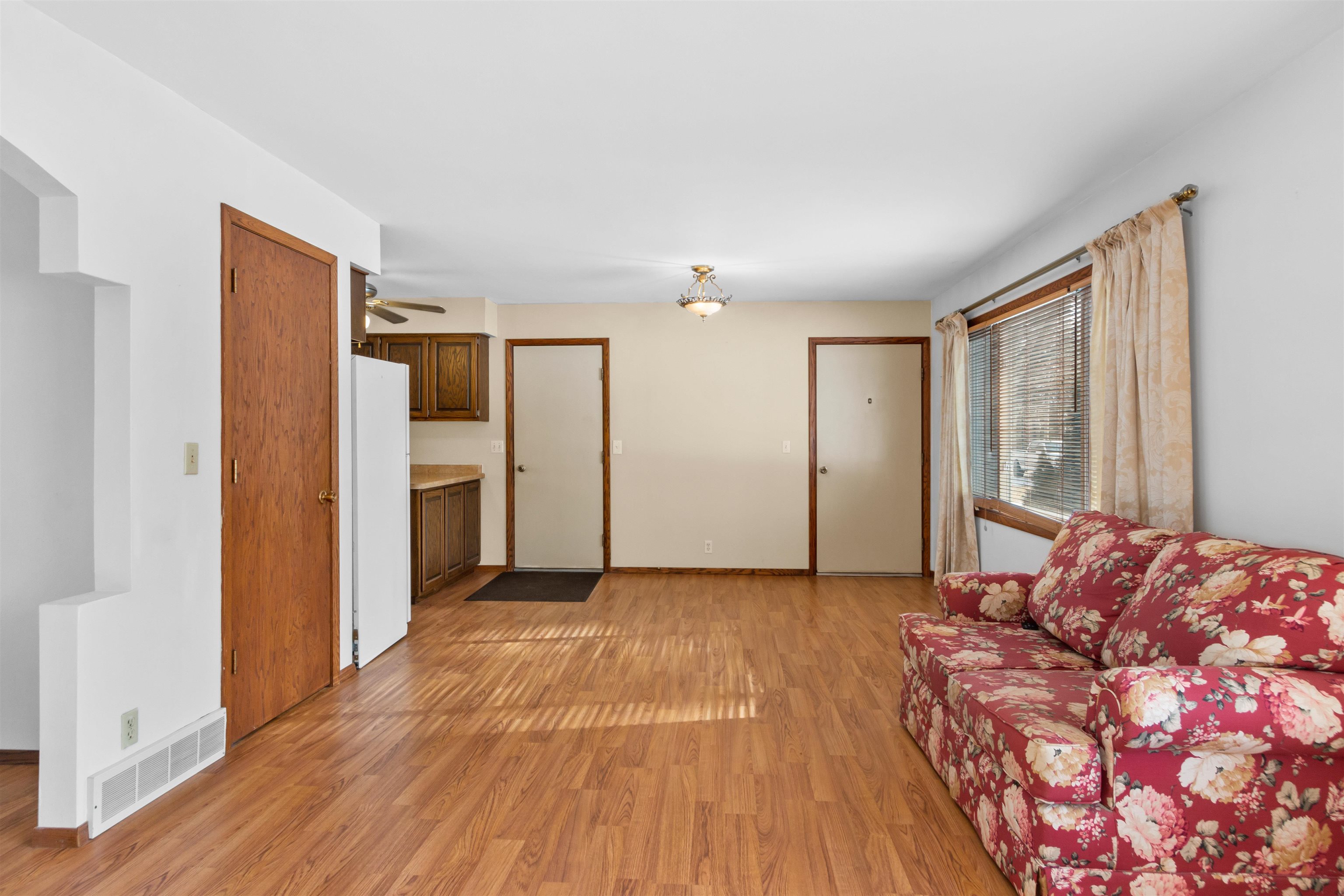 610 S Biron Drive Property Photo 4