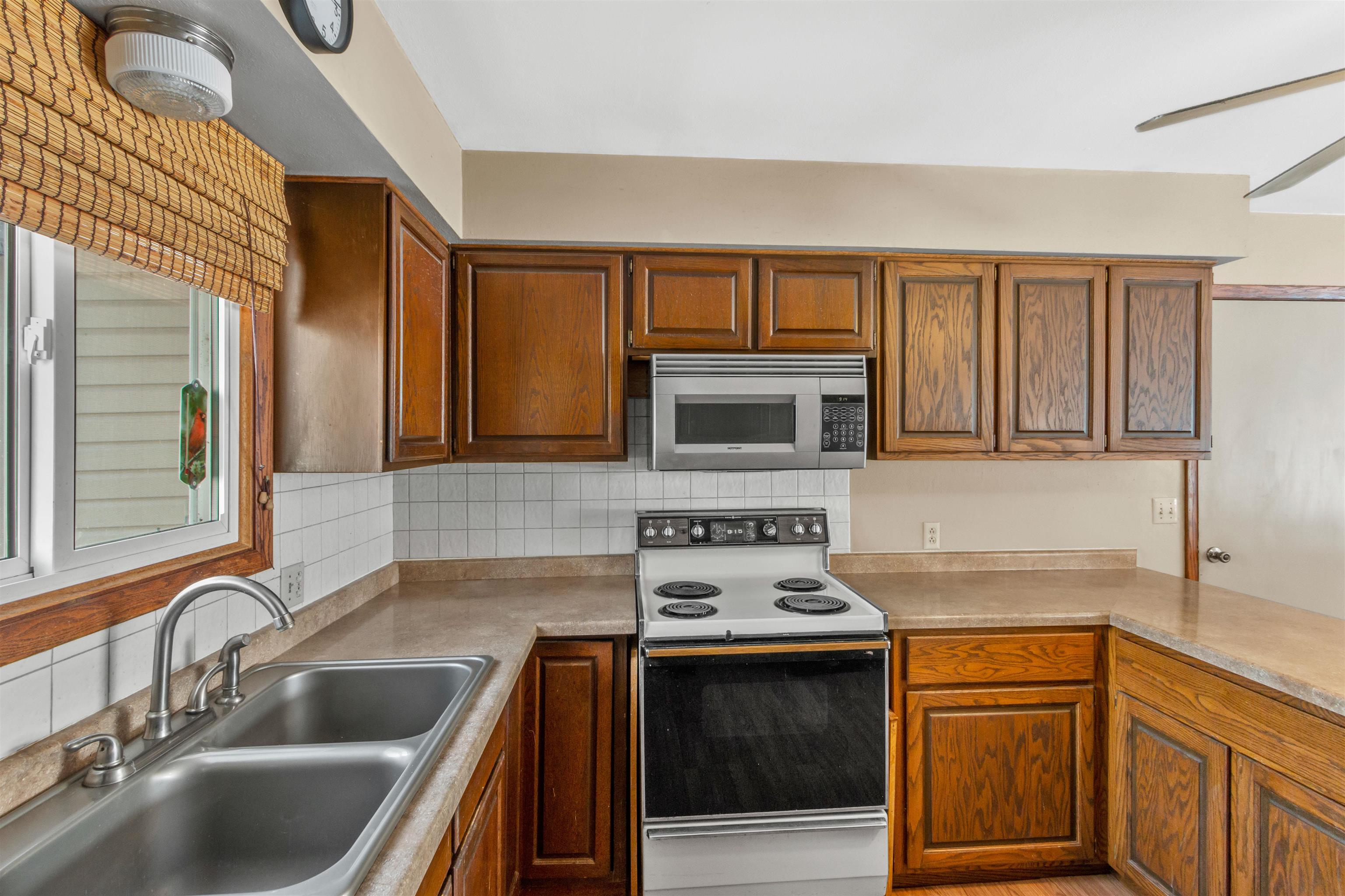 610 S Biron Drive Property Photo 7
